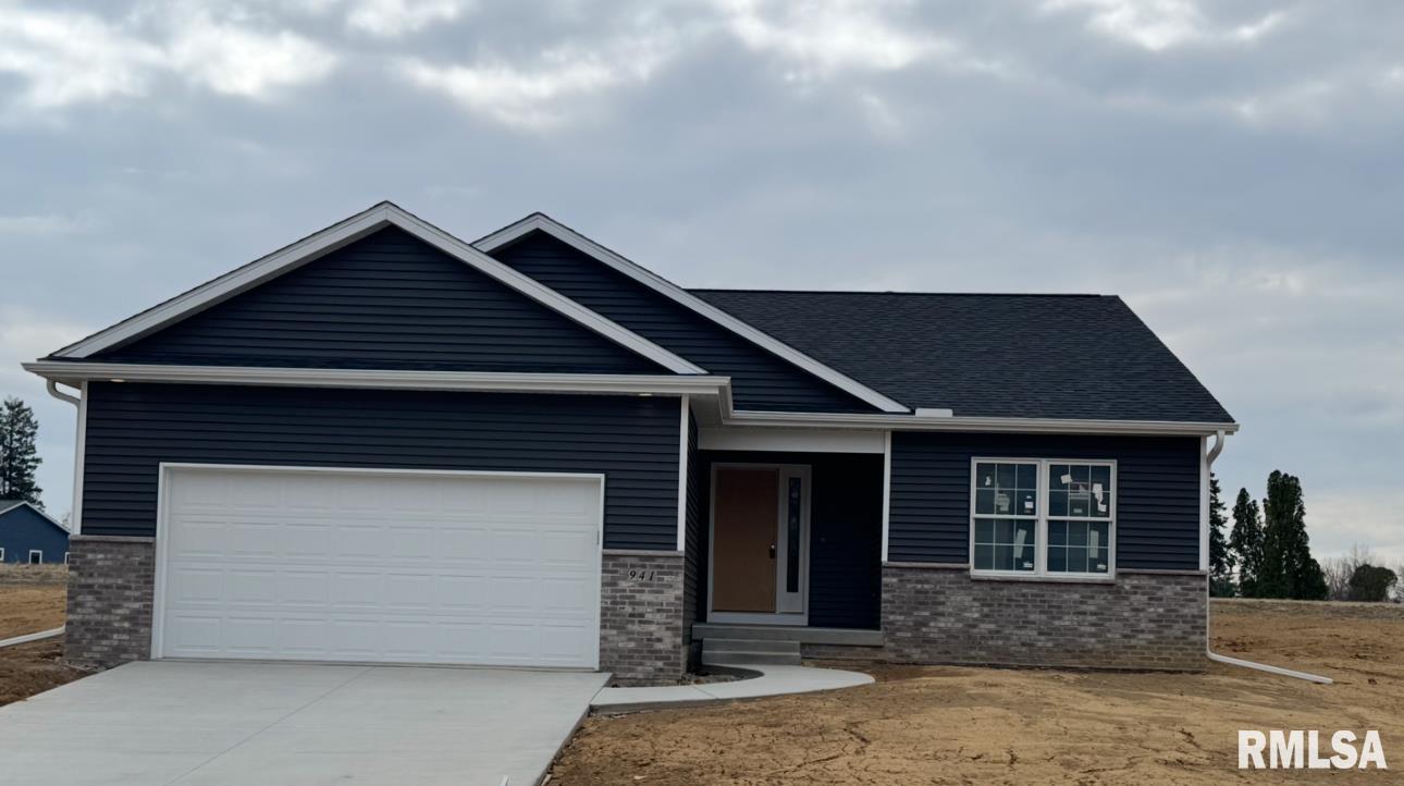 941 9th Avenue North, Clinton, Iowa image 1