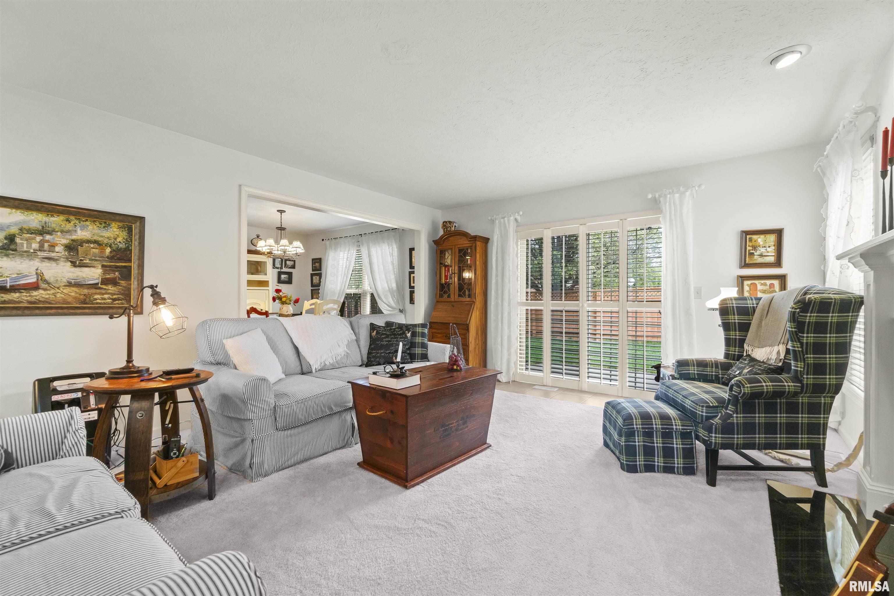 2203 W Kenfield Court, Peoria, Illinois image 4