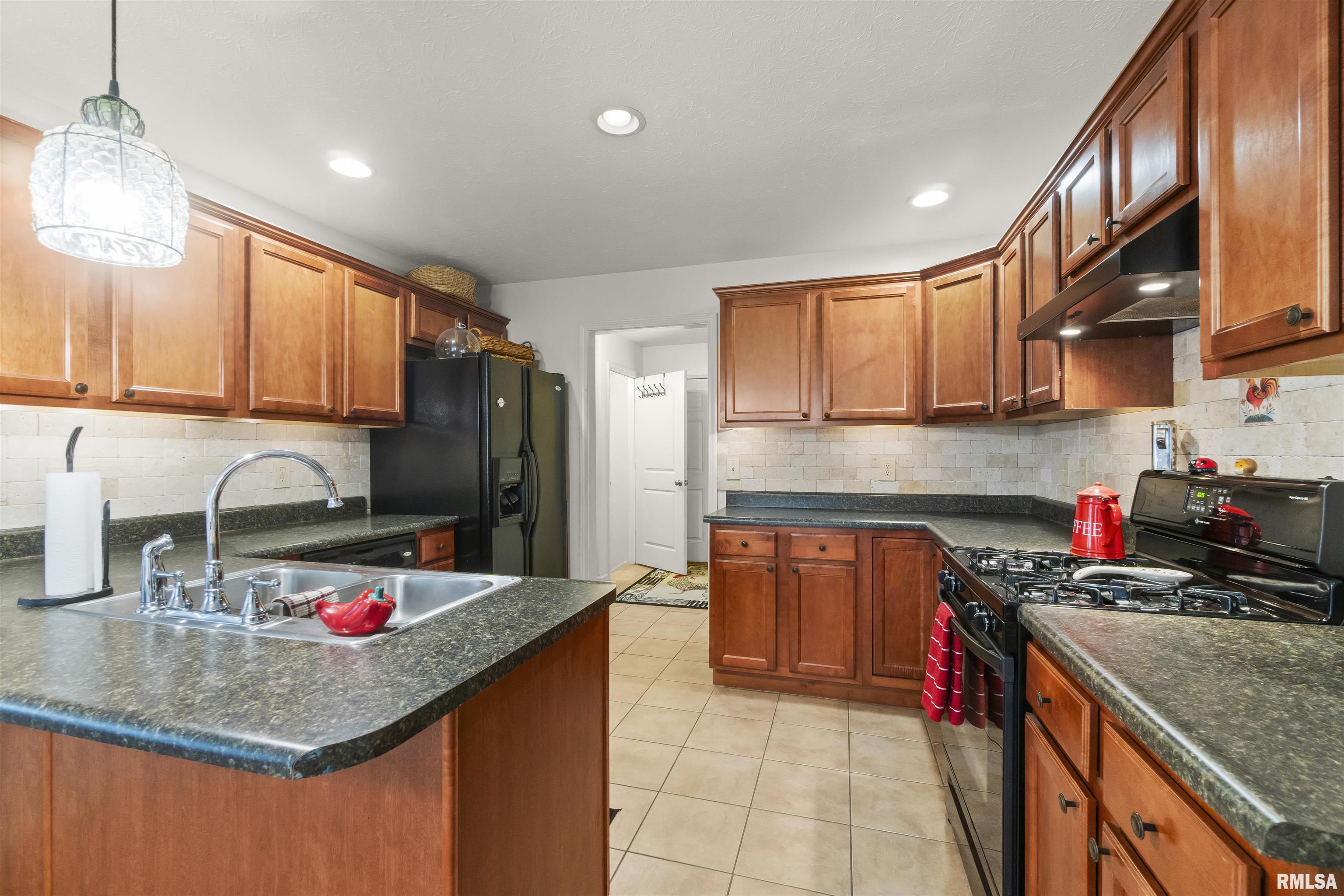 2203 W Kenfield Court, Peoria, Illinois image 10