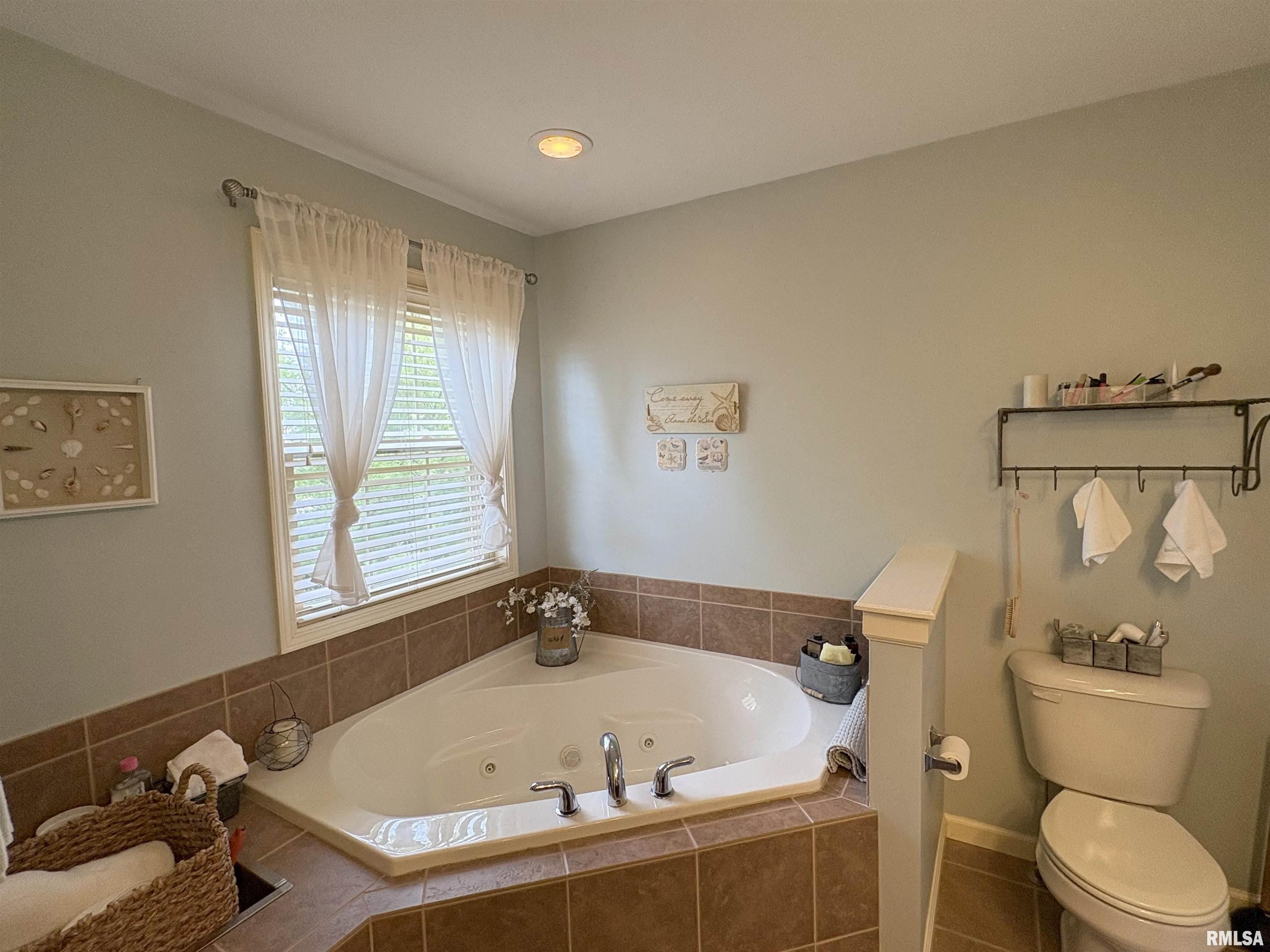 2203 W Kenfield Court, Peoria, Illinois image 20