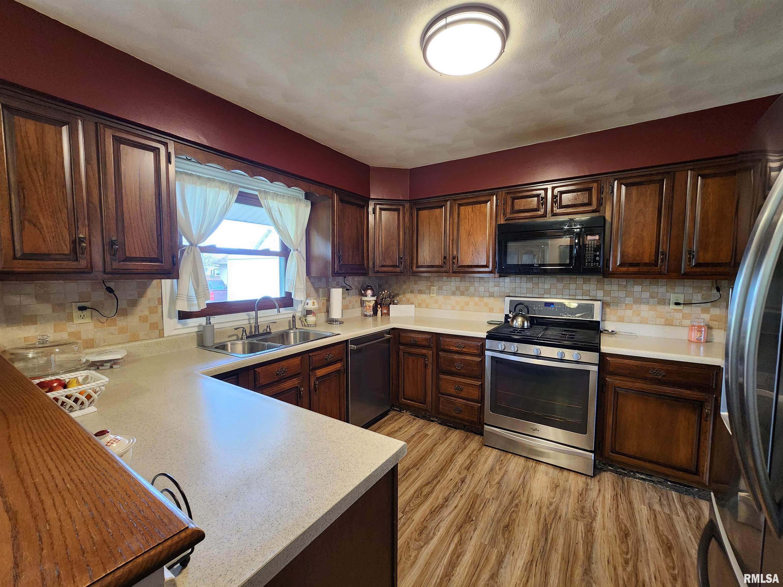 11127 Ridgewood Road, Milan, Illinois image 9