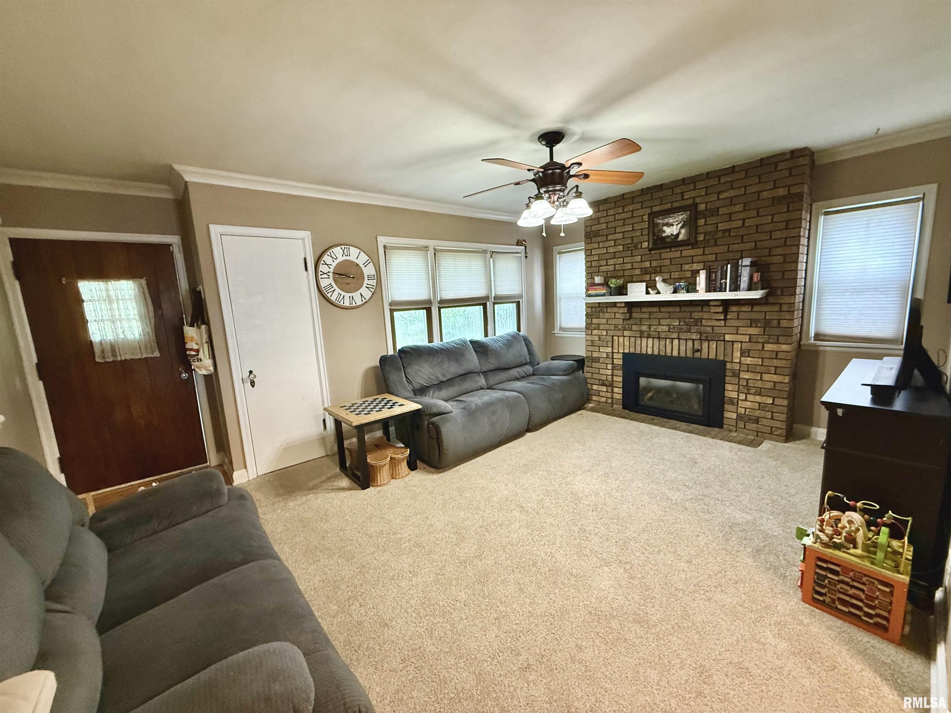 1607 18th Street C, Moline, Illinois image 3