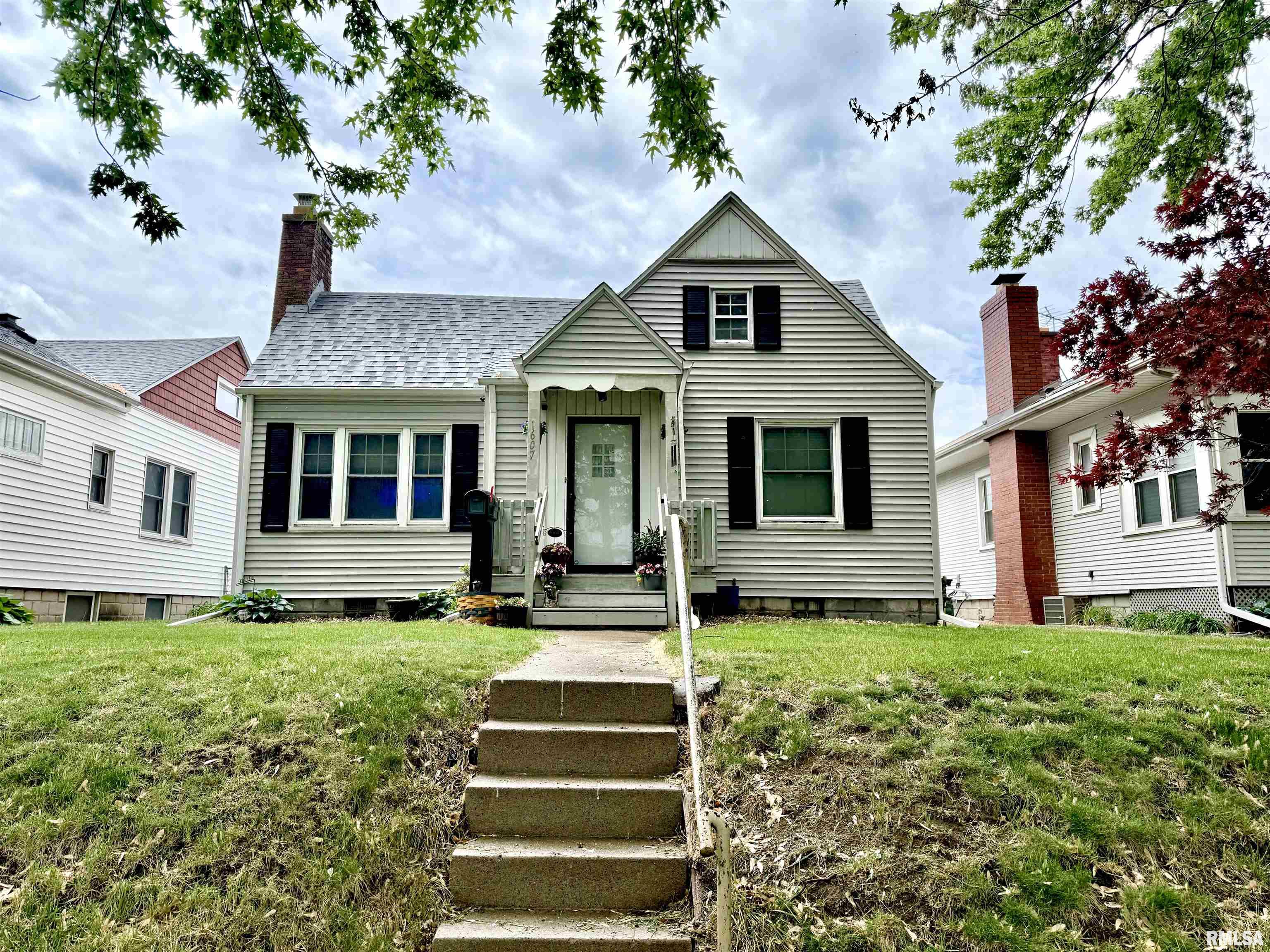 1607 18th Street C, Moline, Illinois image 1