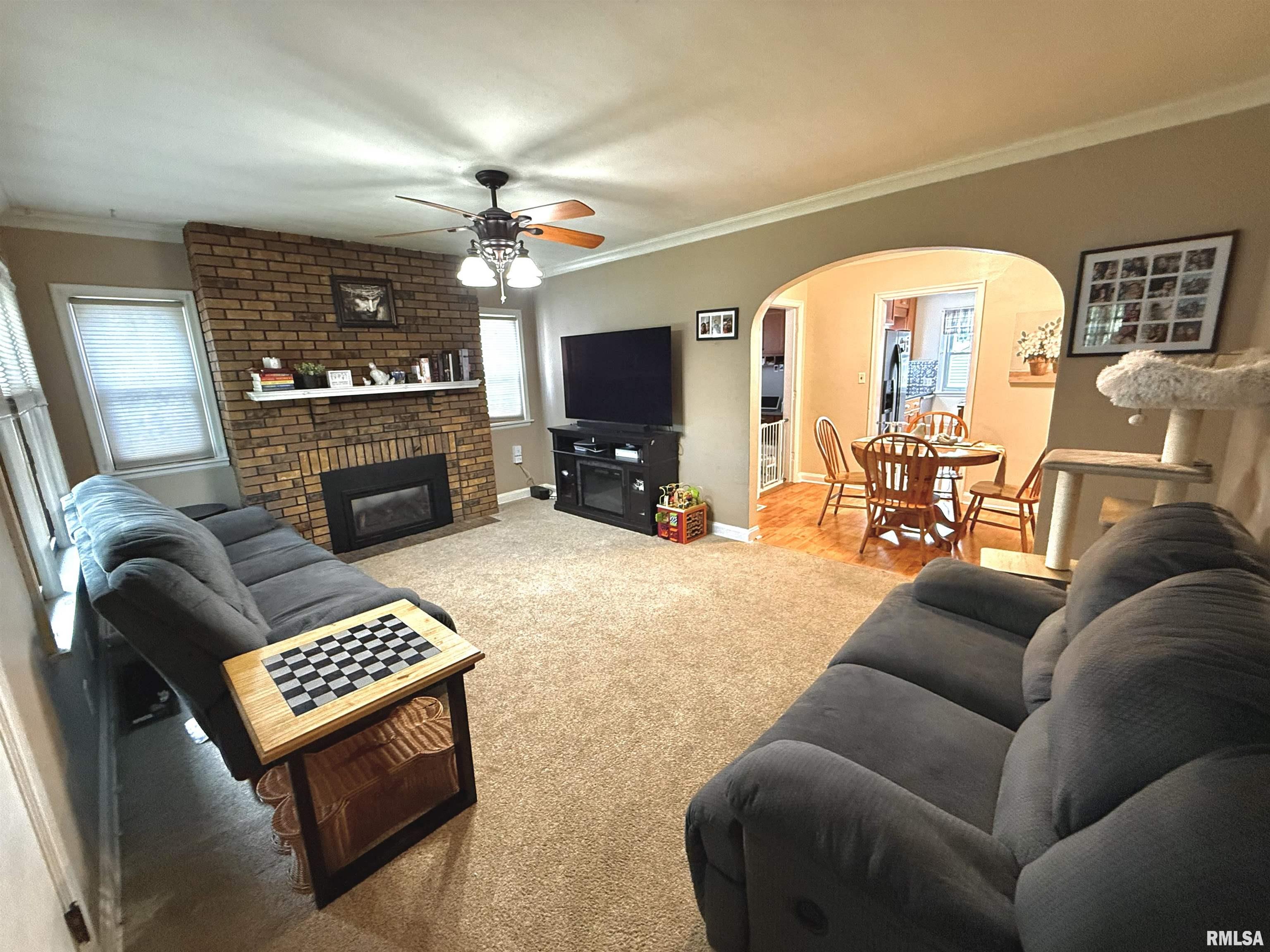 1607 18th Street C, Moline, Illinois image 2