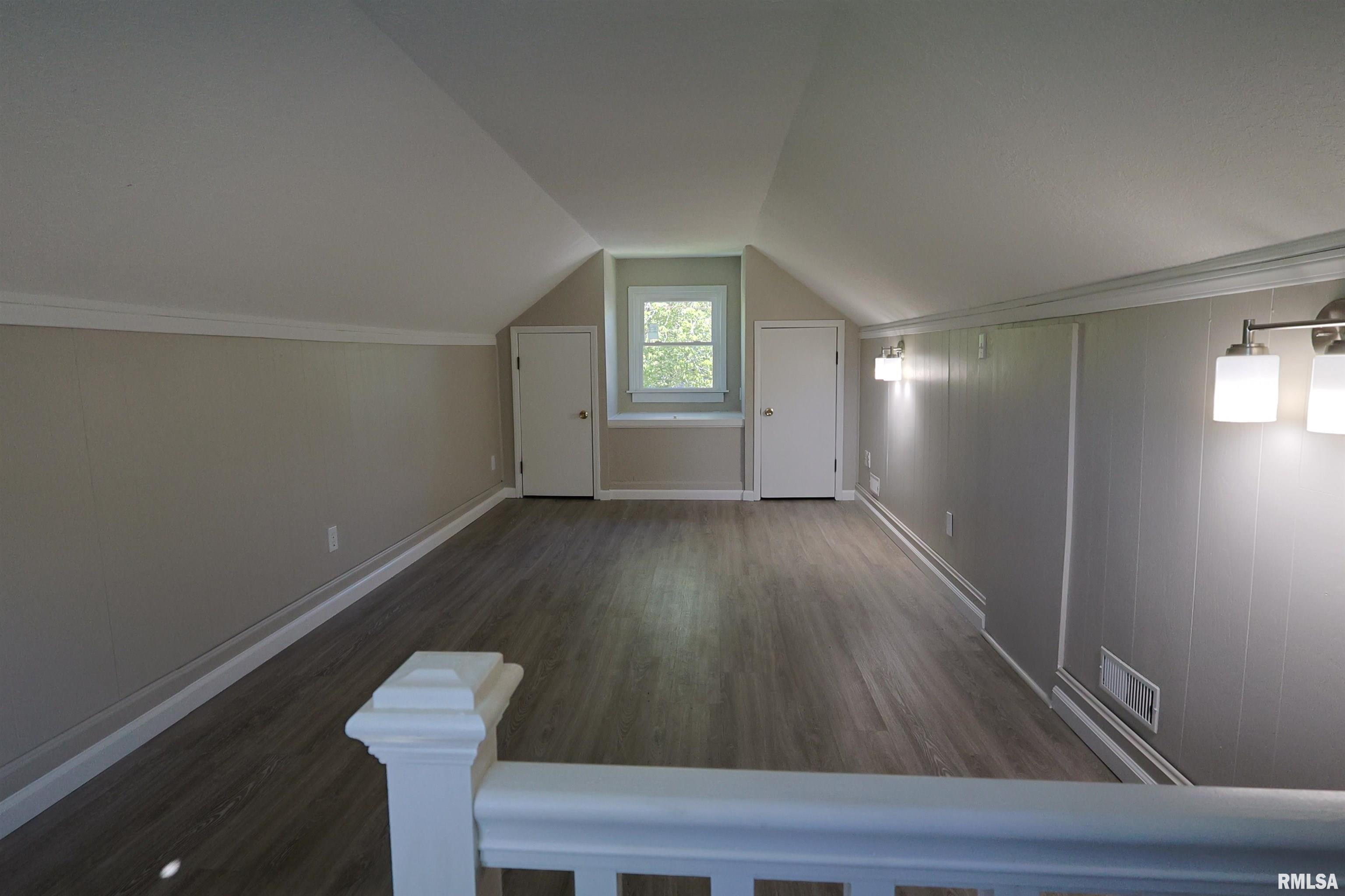 621 E Oglesby, Salem, Illinois image 8