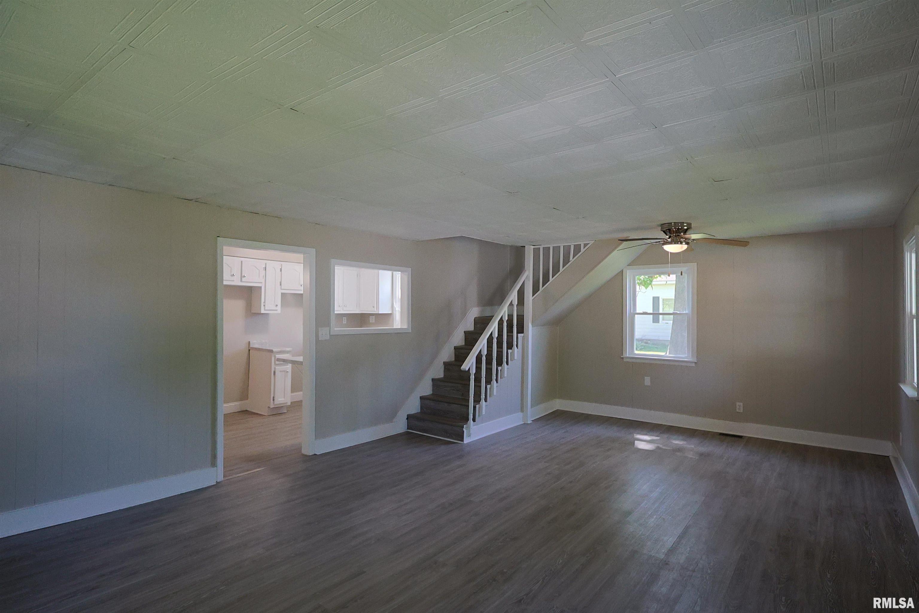 621 E Oglesby, Salem, Illinois image 3