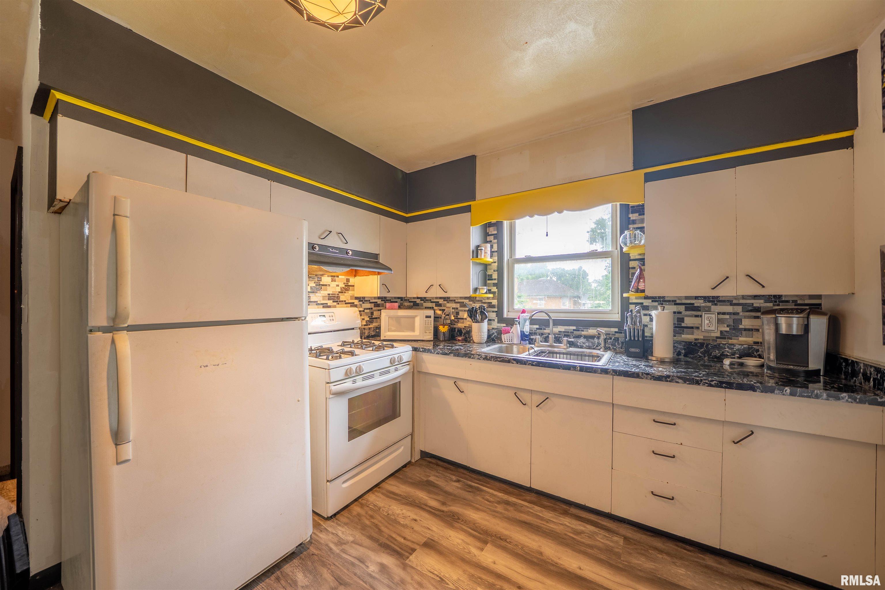 405 Washington Street, Pekin, Illinois image 38
