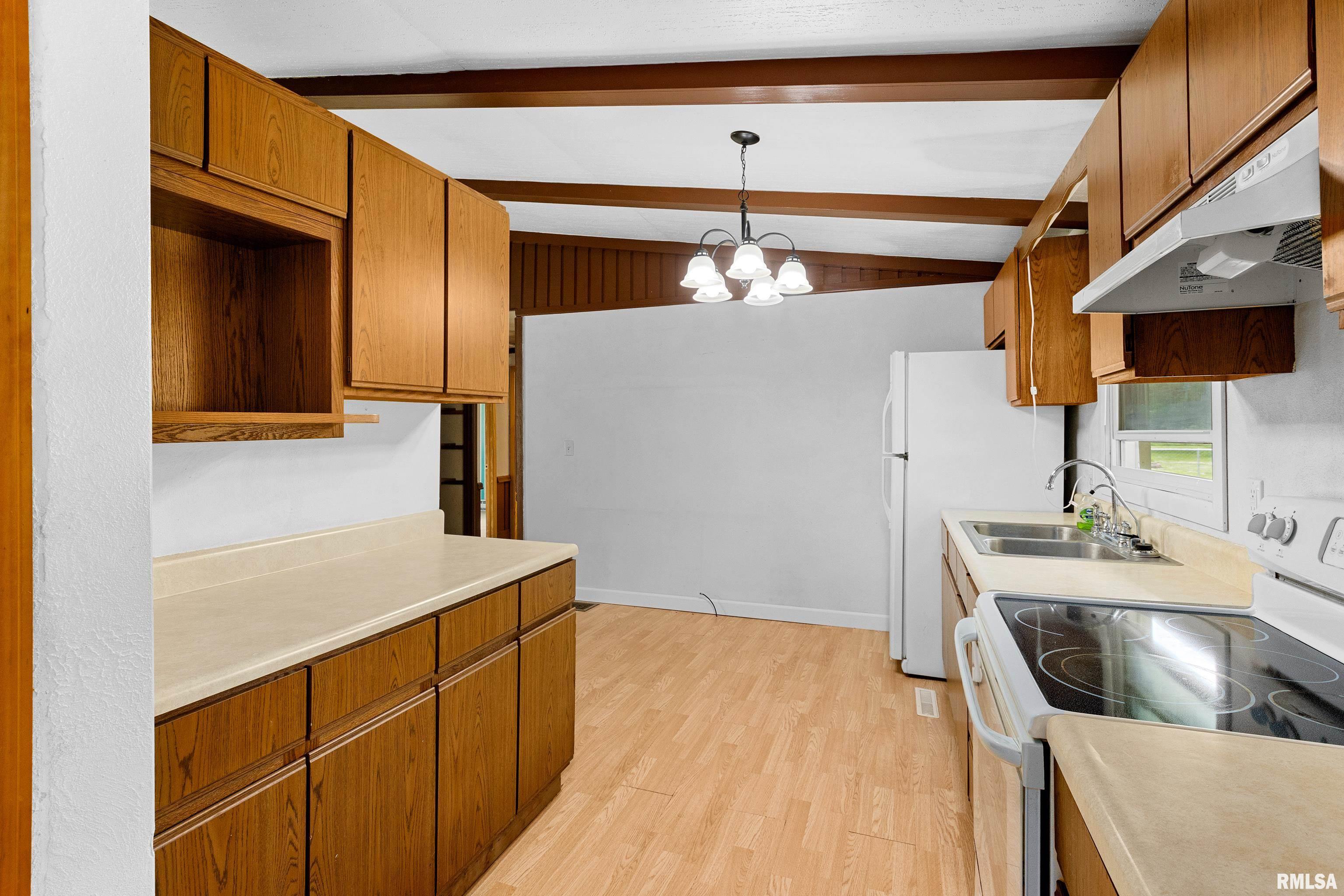 13911 Winfield Drive, Manito, Illinois image 12