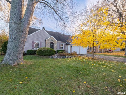 Homes For Sale - 1704 E Terrace View Lane<br/> Peoria Heights, IL 61616