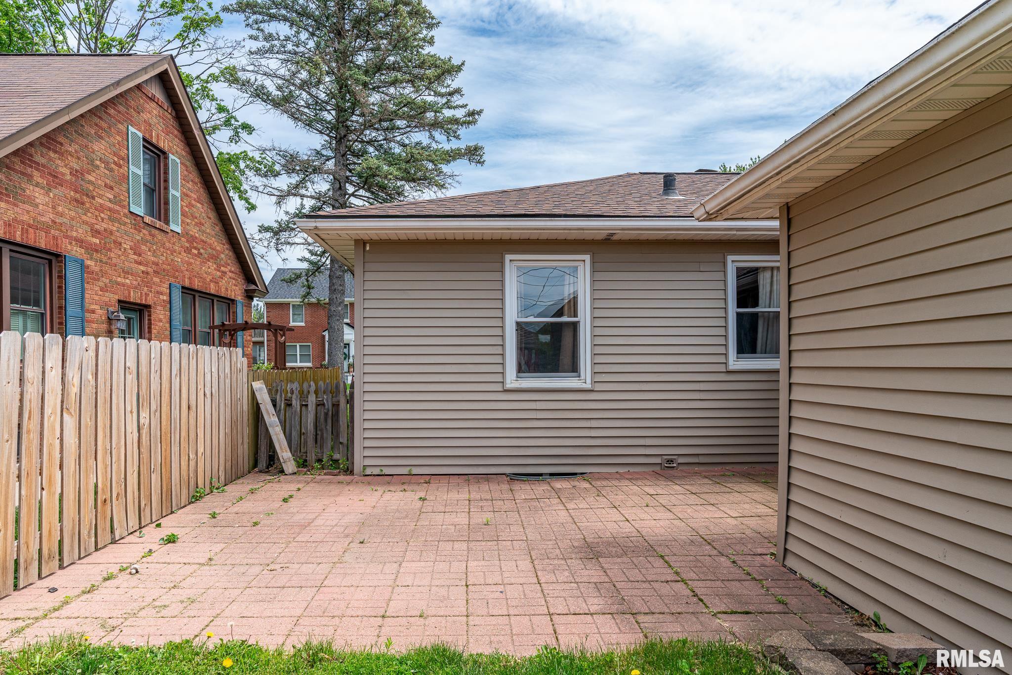 2523 29th Street, Moline, Illinois image 14