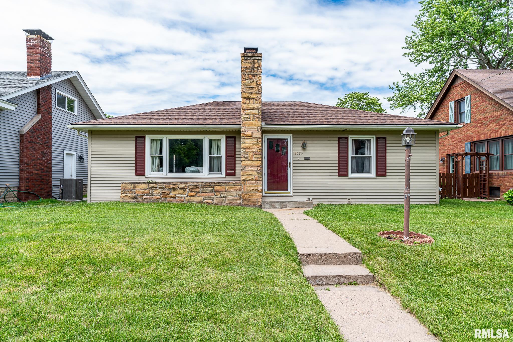 2523 29th Street, Moline, Illinois image 1