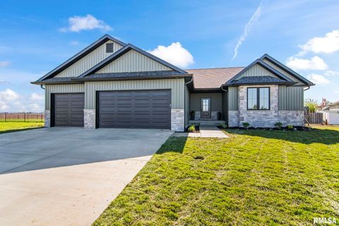 Photo of 421 Sundown Lane, Chatham, IL 62629 (MLS # CA1043090)