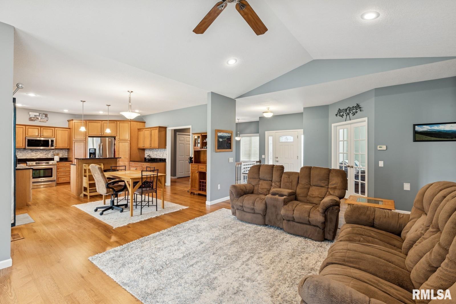 308 N 9th Avenue North, Fulton, Illinois image 12
