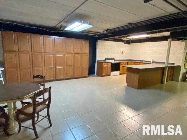 28176 226th Street, Le Claire, Iowa image 42