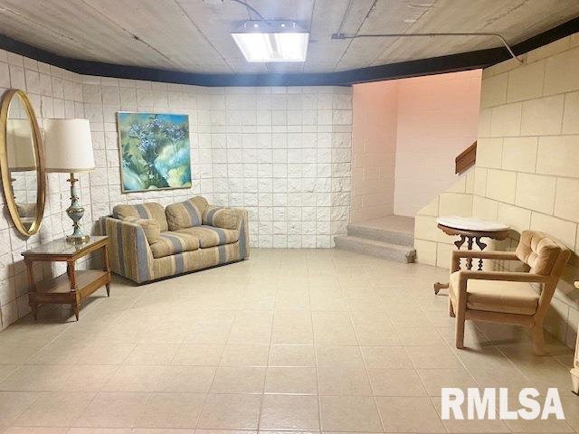 28176 226th Street, Le Claire, Iowa image 36