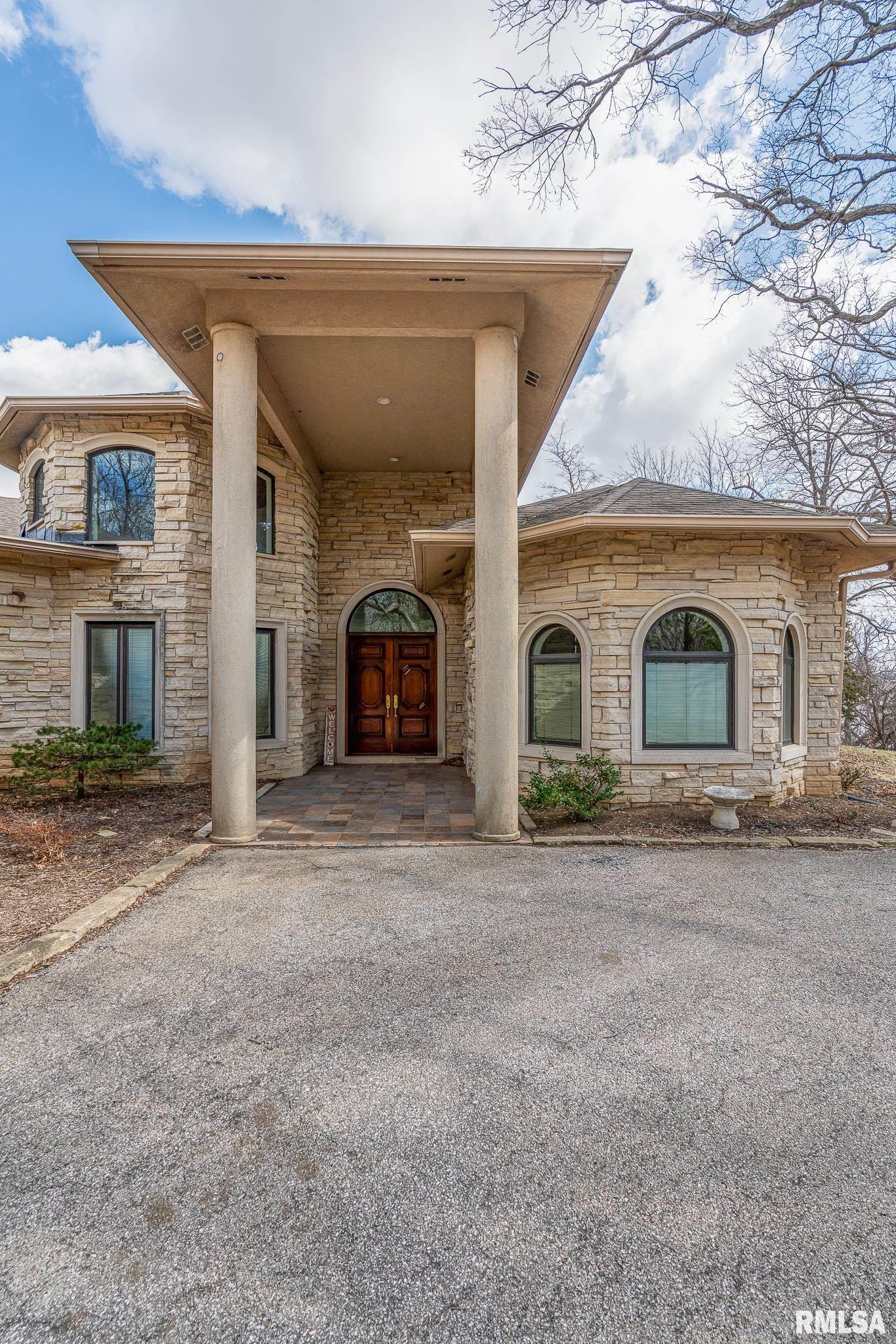 28176 226th Street, Le Claire, Iowa image 5