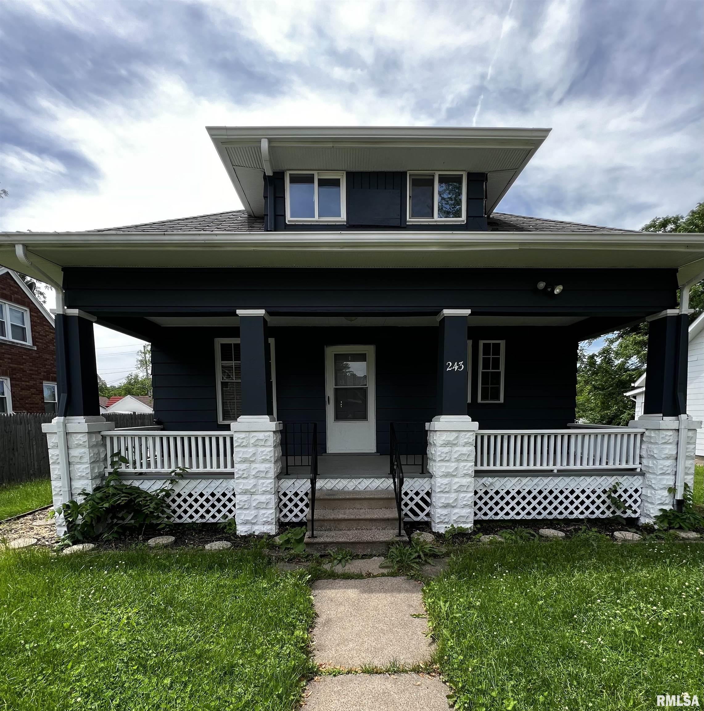 243 44th Street, Moline, Illinois image 1