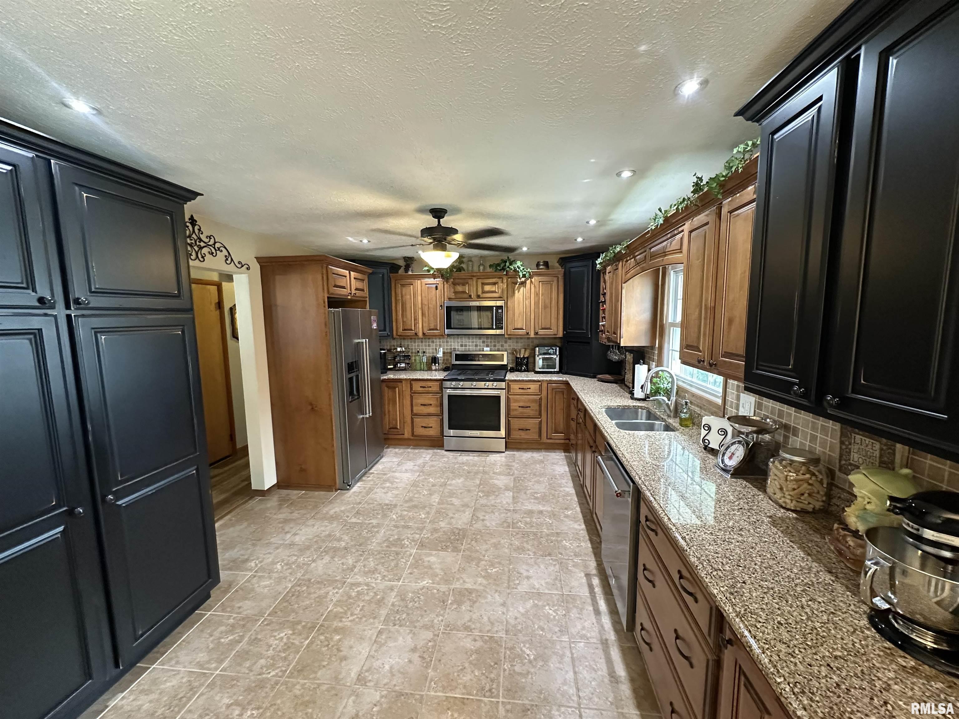 118 W 5th Street, Hoffman, Illinois image 16