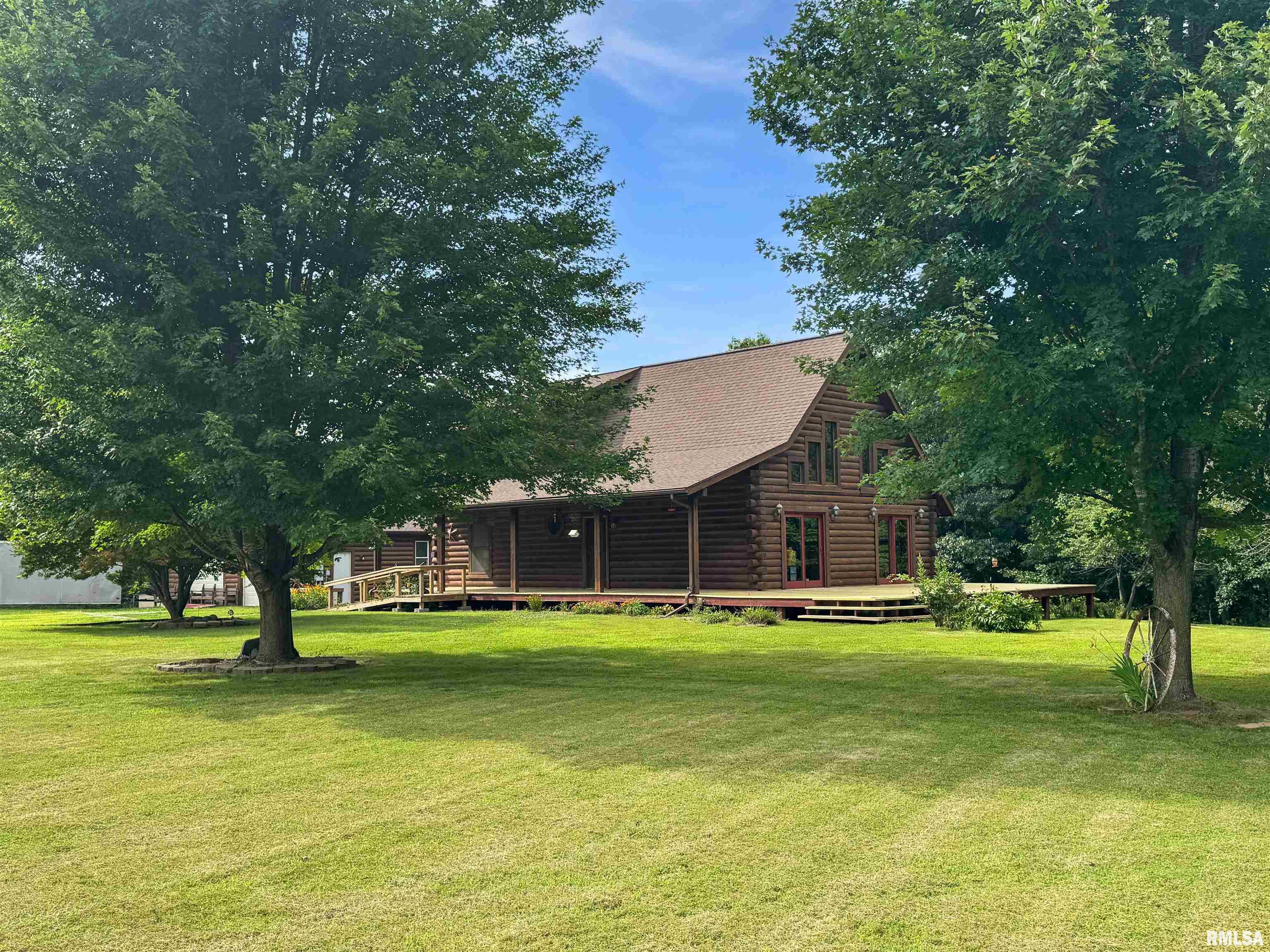 Photo 1 of 32 — 931 County Road 1035 Avenue, Mt Sterling, IL 62353
