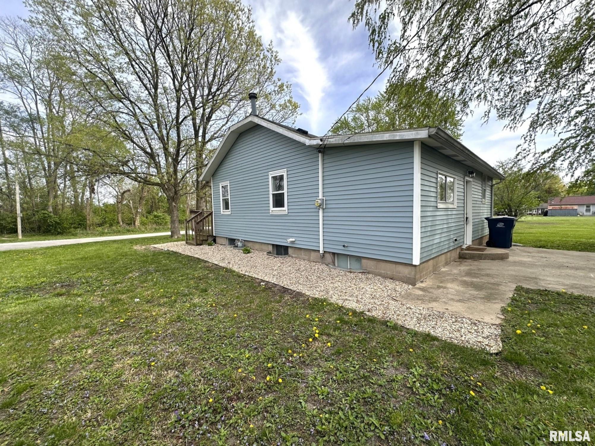 700 S State Street, East Galesburg, Illinois image 3
