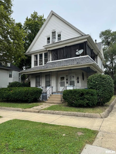 Multifamily For Sale - 601 W Edwards Avenue<br/> Springfield, IL 62704