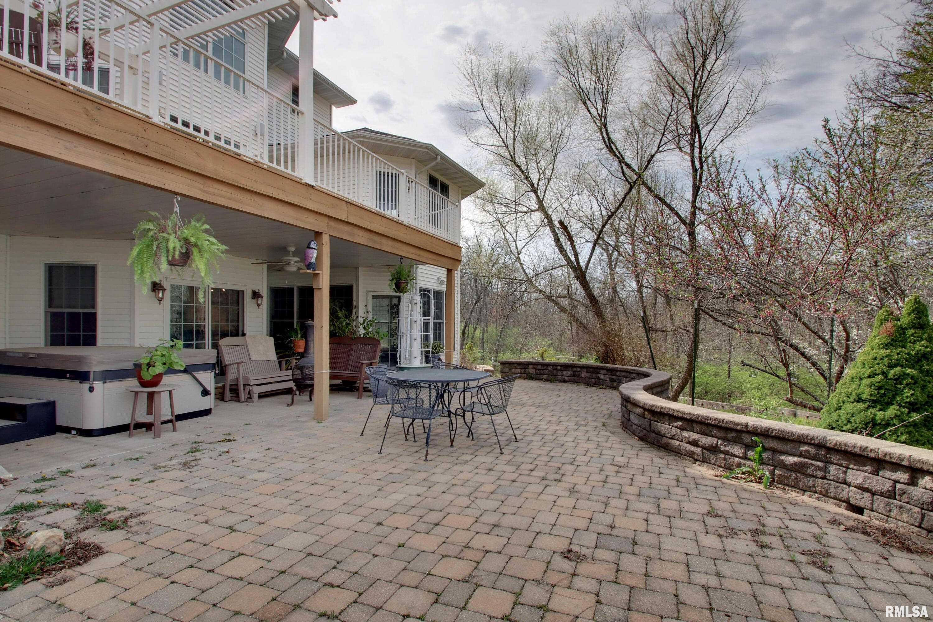 900 Lucinda Lane, Quincy, Illinois image 24