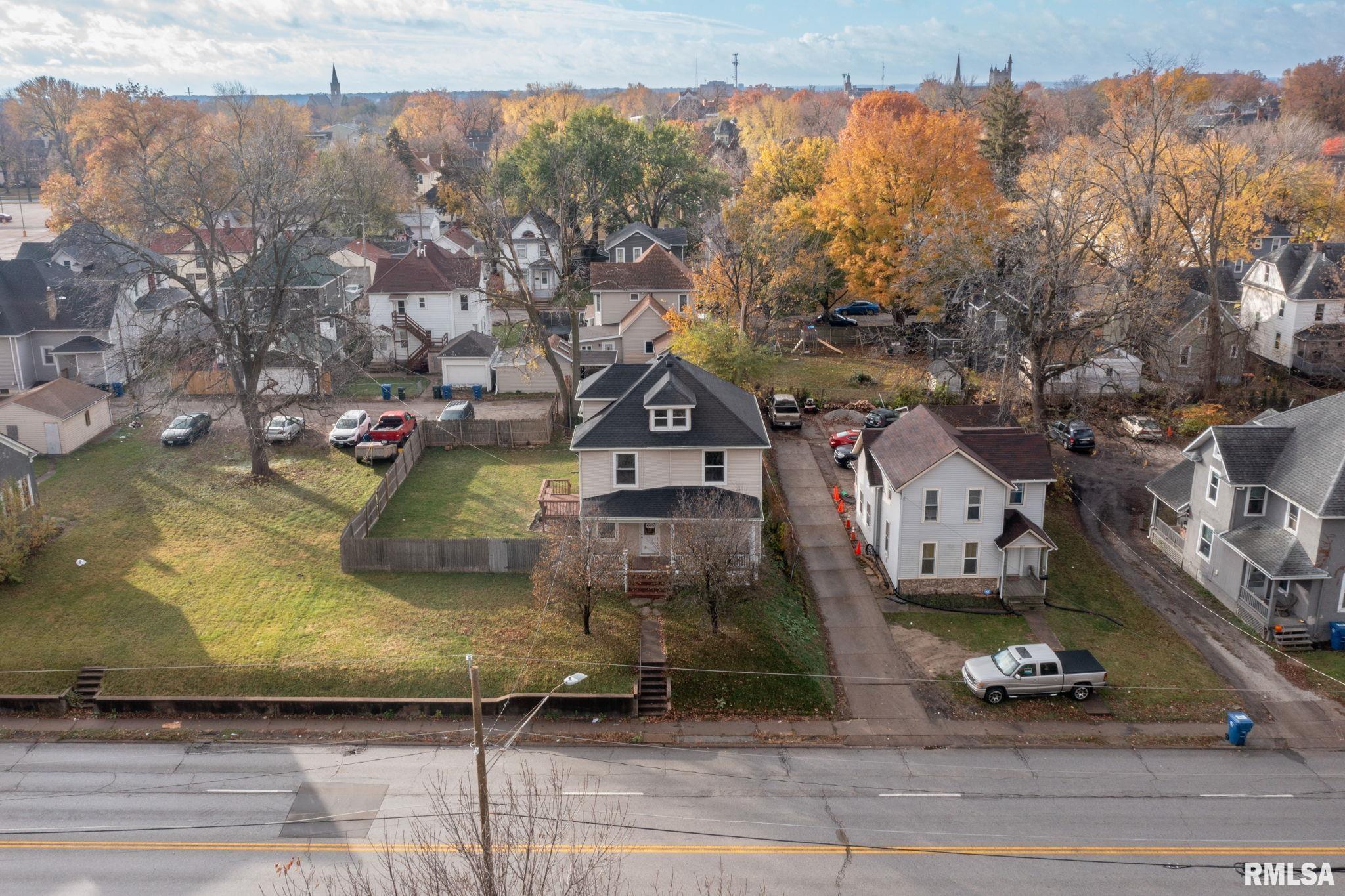 211 E Locust Street, Davenport, Iowa image 1