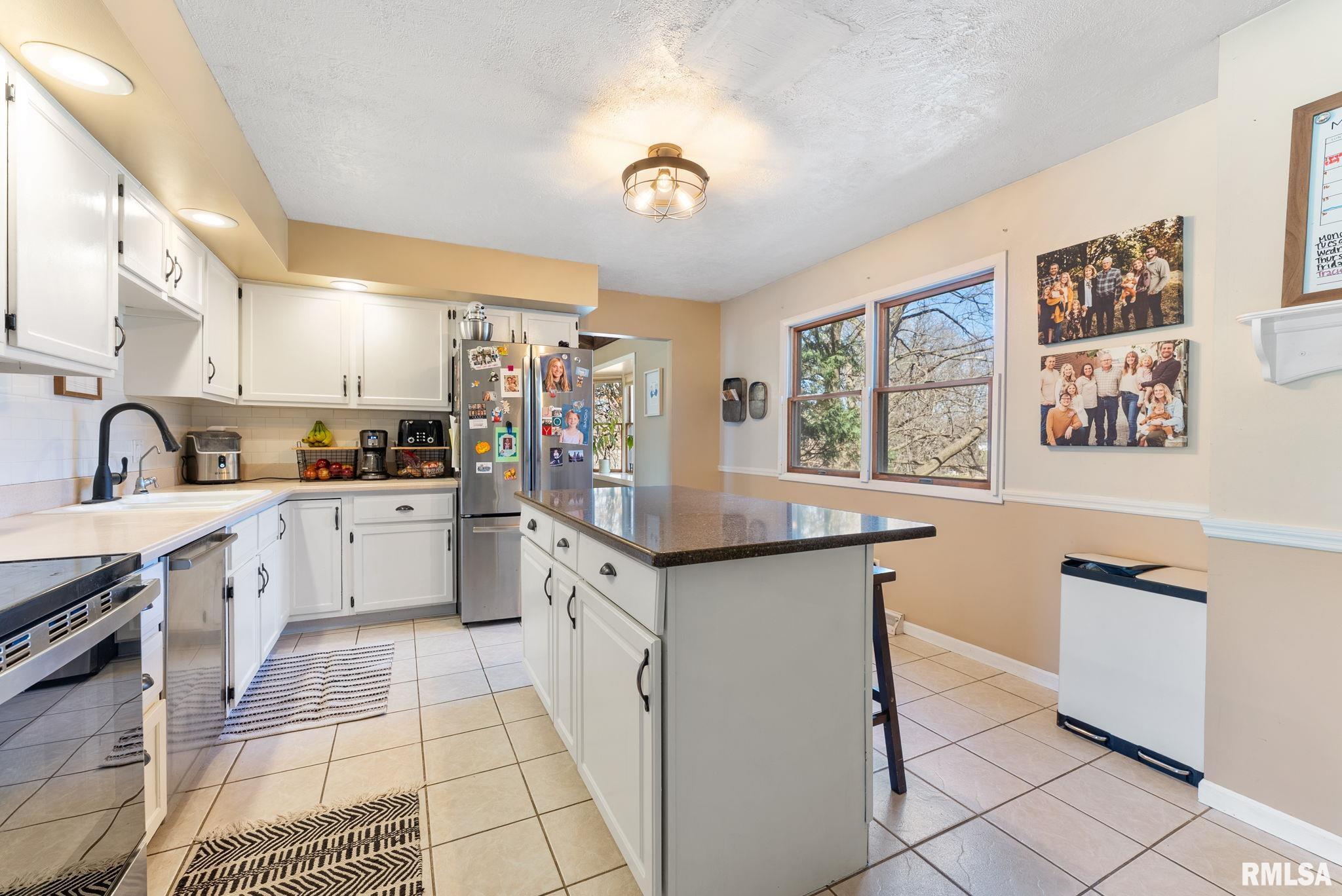 3075 Quail Ridge Road, Bettendorf, Iowa image 11