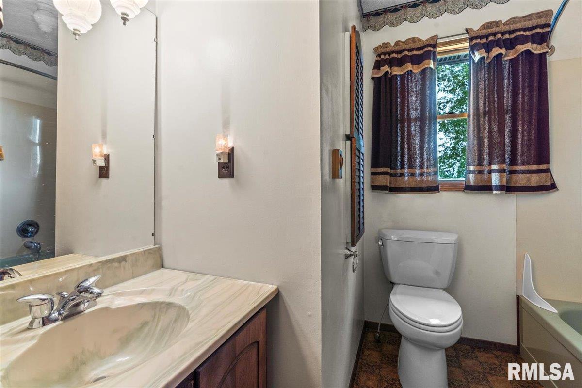 34831 Greenland Road, Virden, Illinois image 26