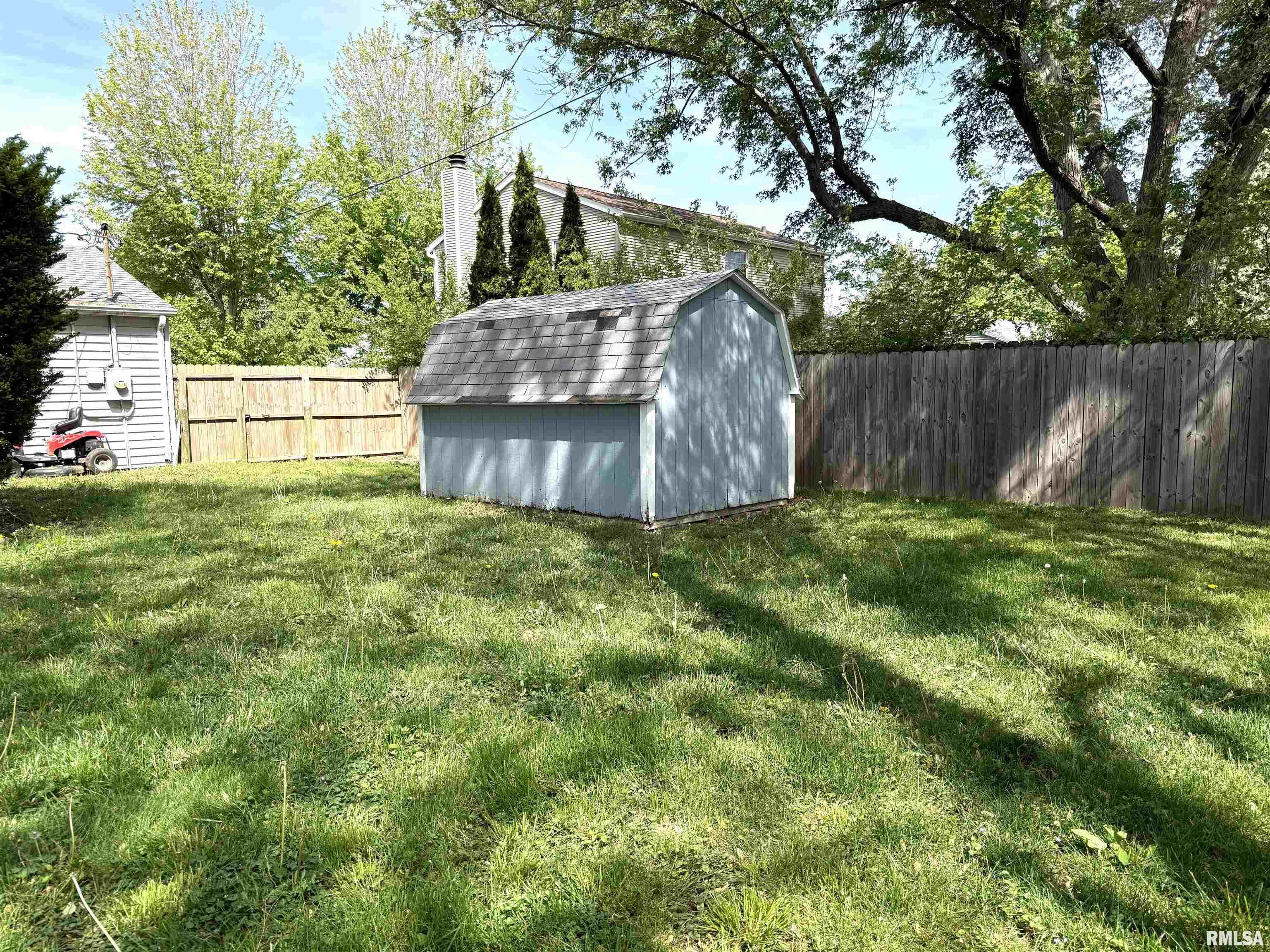 1045 S Main Street, Canton, Illinois image 3
