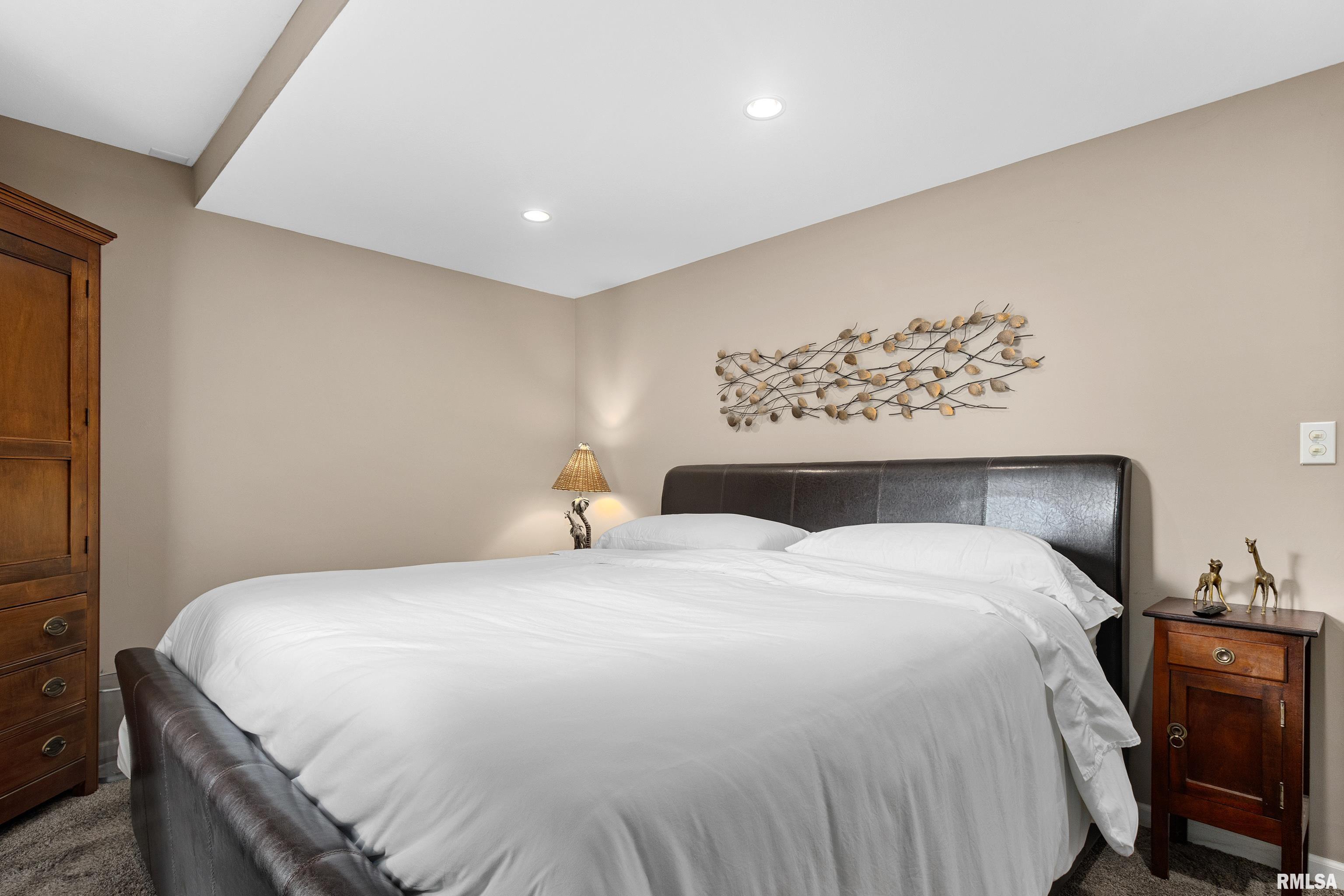 179 E South Lakeview Drive, East Peoria, Illinois image 31