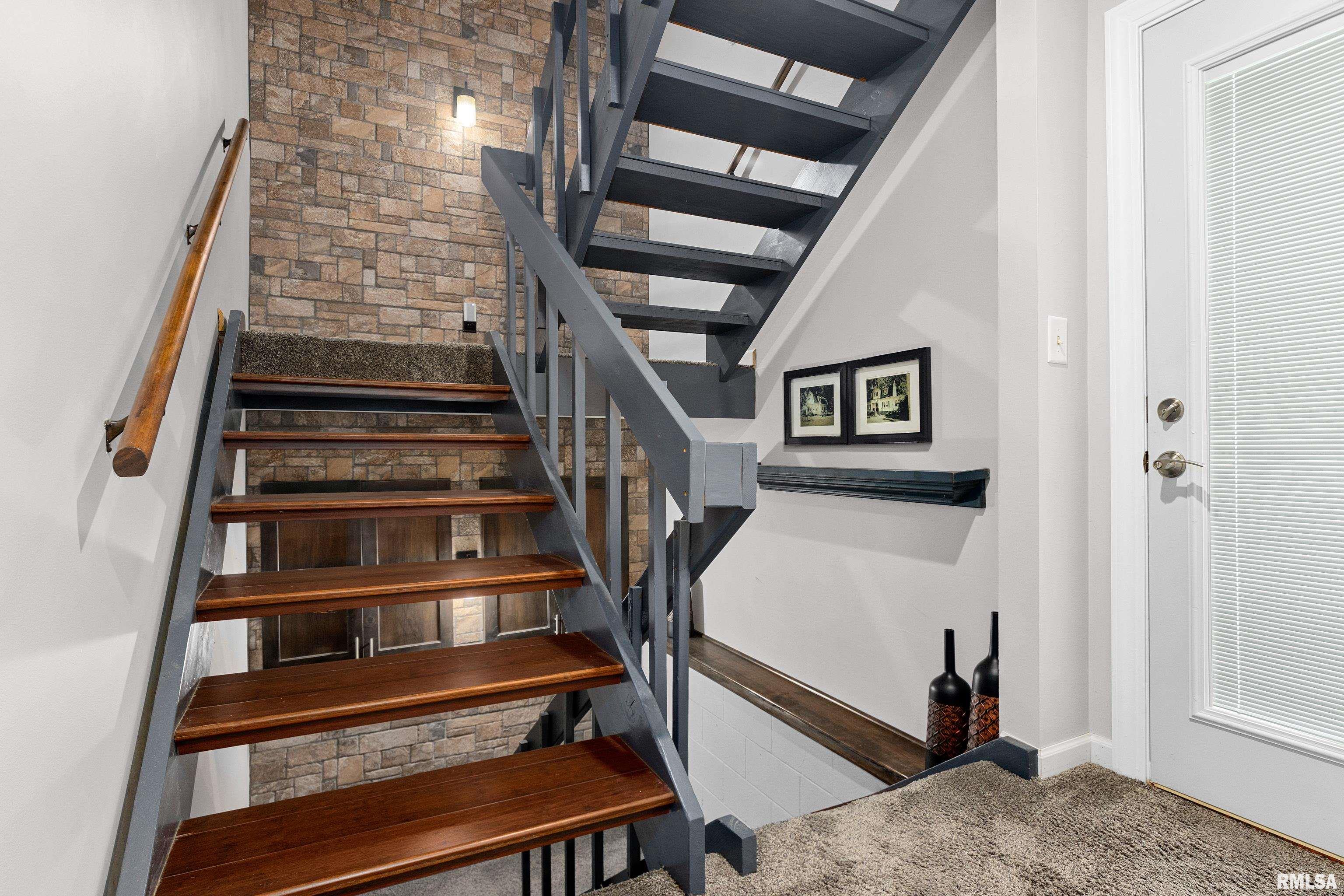 179 E South Lakeview Drive, East Peoria, Illinois image 28