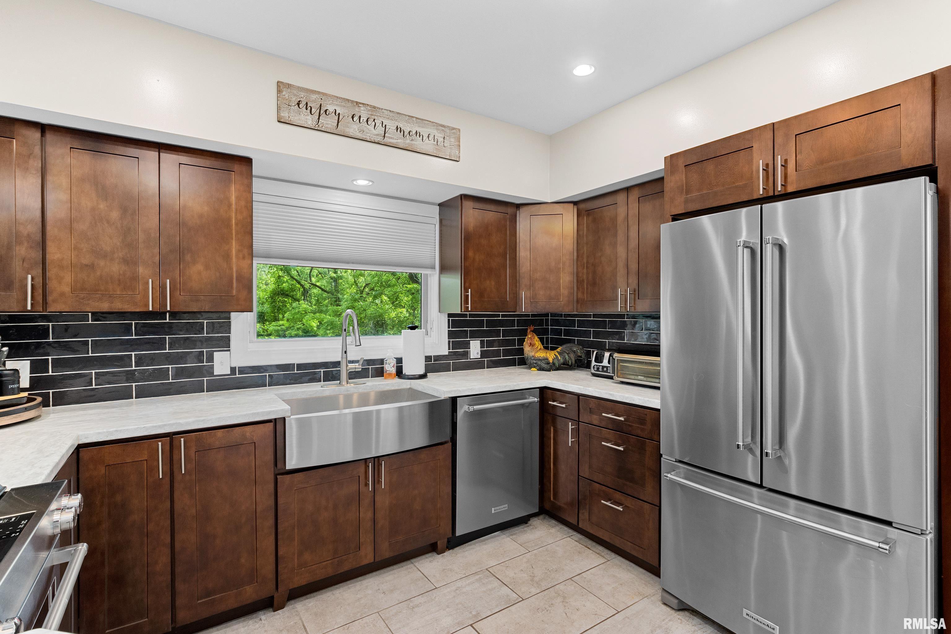 179 E South Lakeview Drive, East Peoria, Illinois image 20