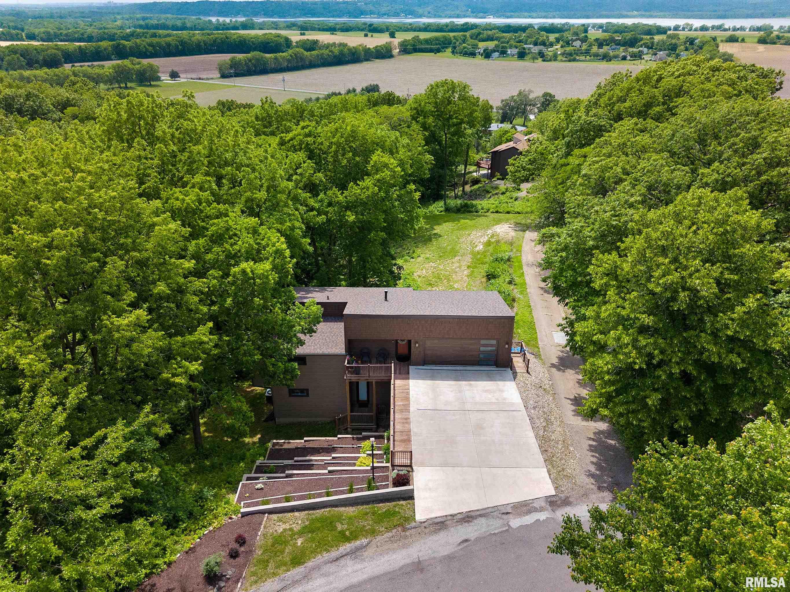179 E South Lakeview Drive, East Peoria, Illinois image 4