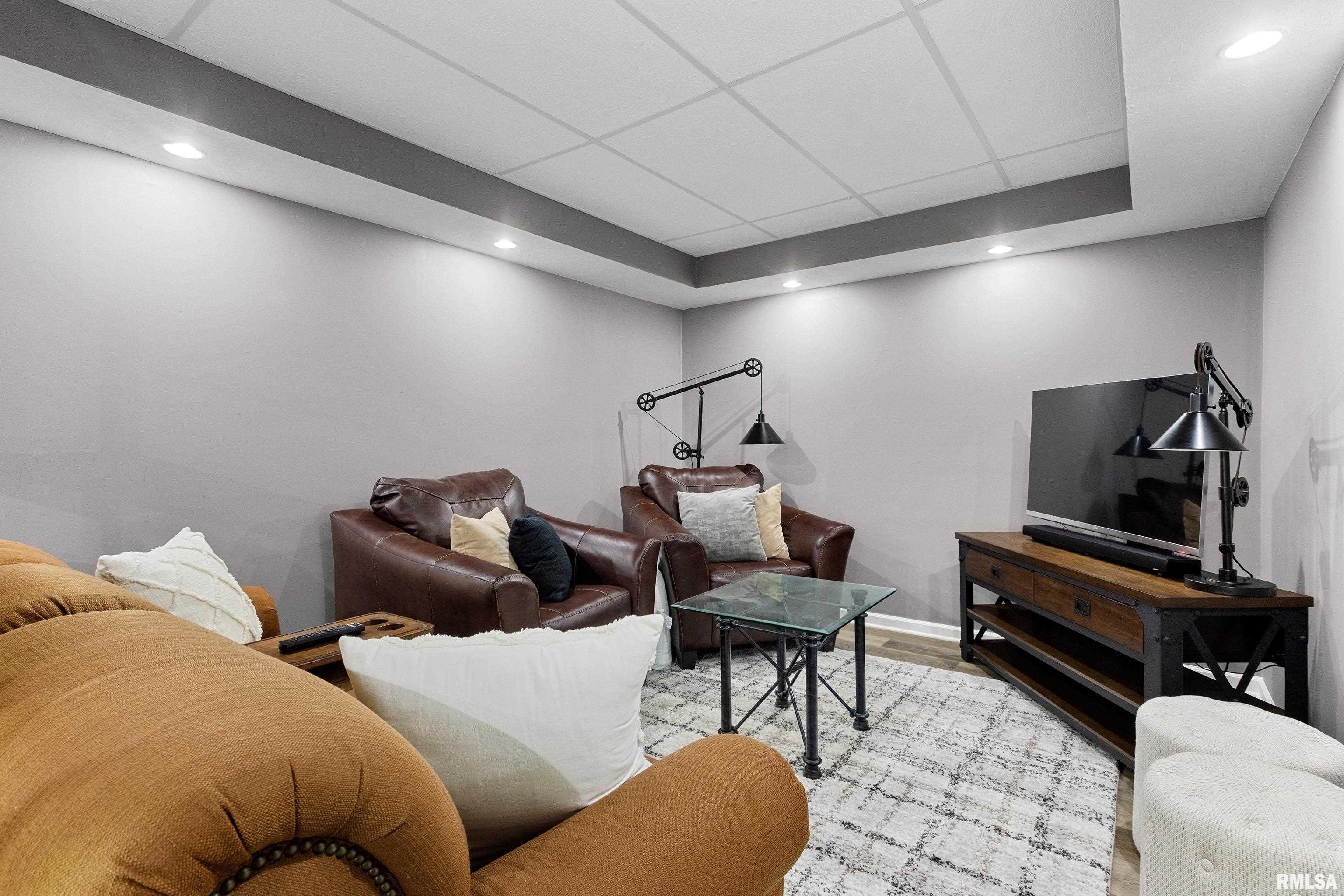 179 E South Lakeview Drive, East Peoria, Illinois image 39