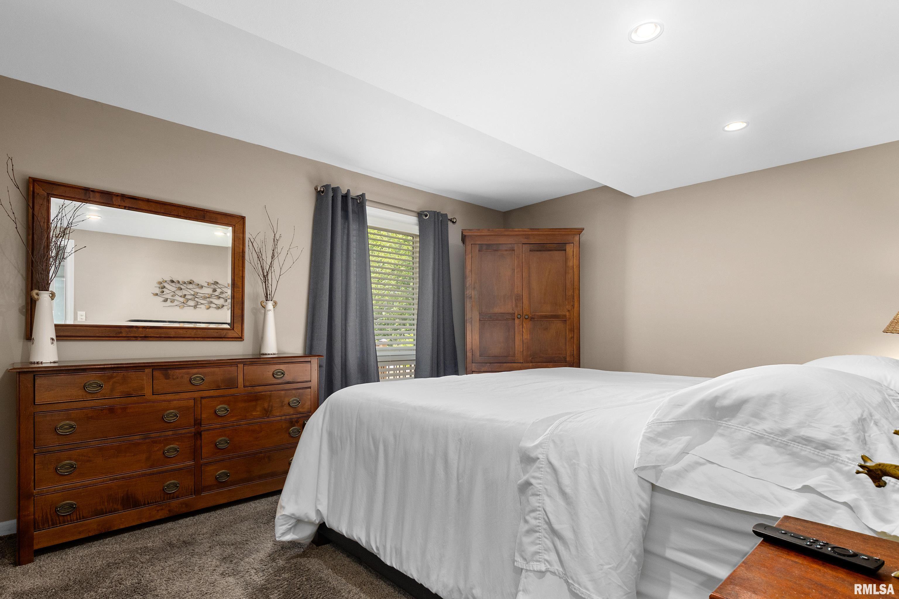 179 E South Lakeview Drive, East Peoria, Illinois image 32