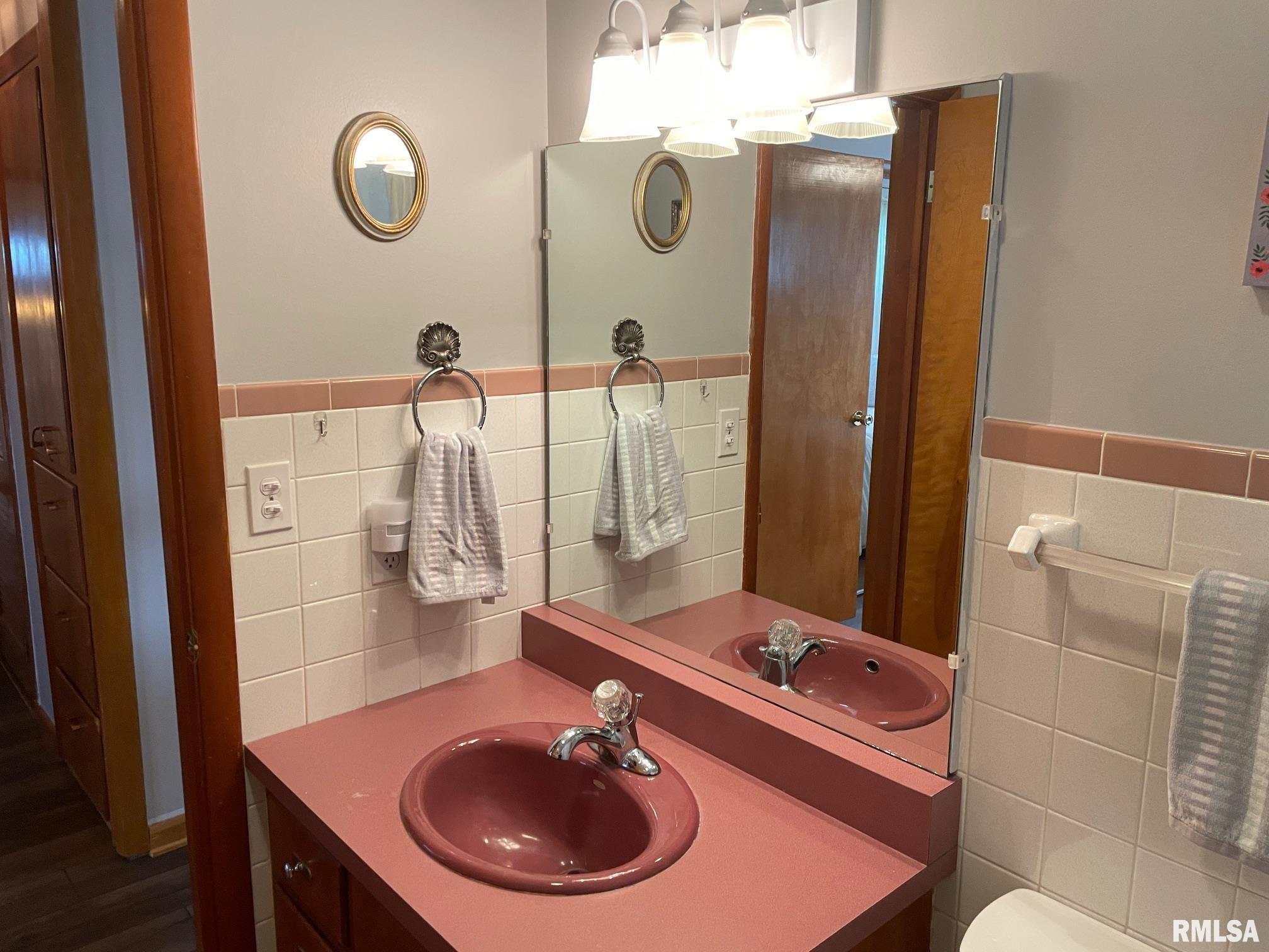 108 College Drive, Carmi, Illinois image 29