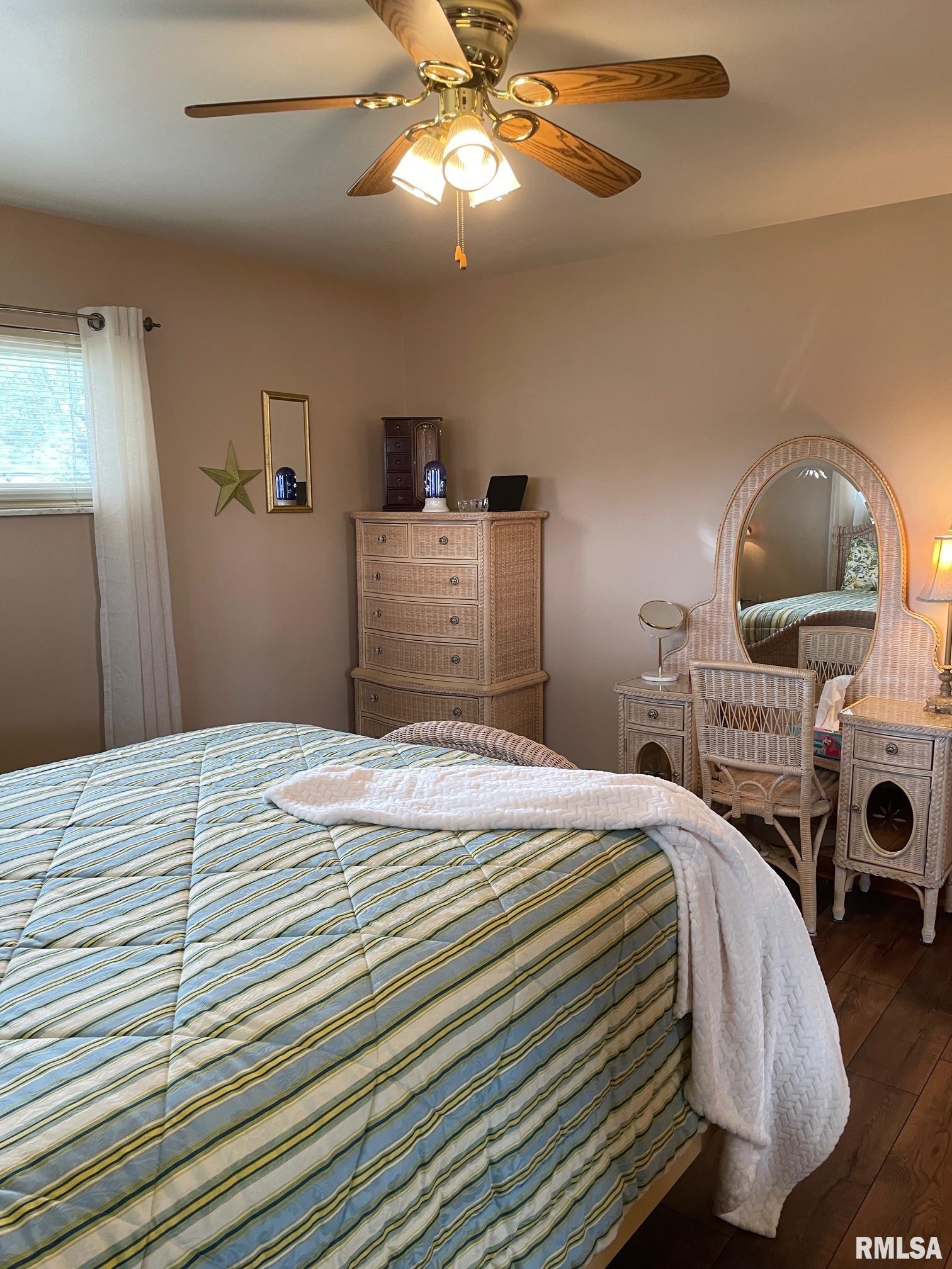 108 College Drive, Carmi, Illinois image 13