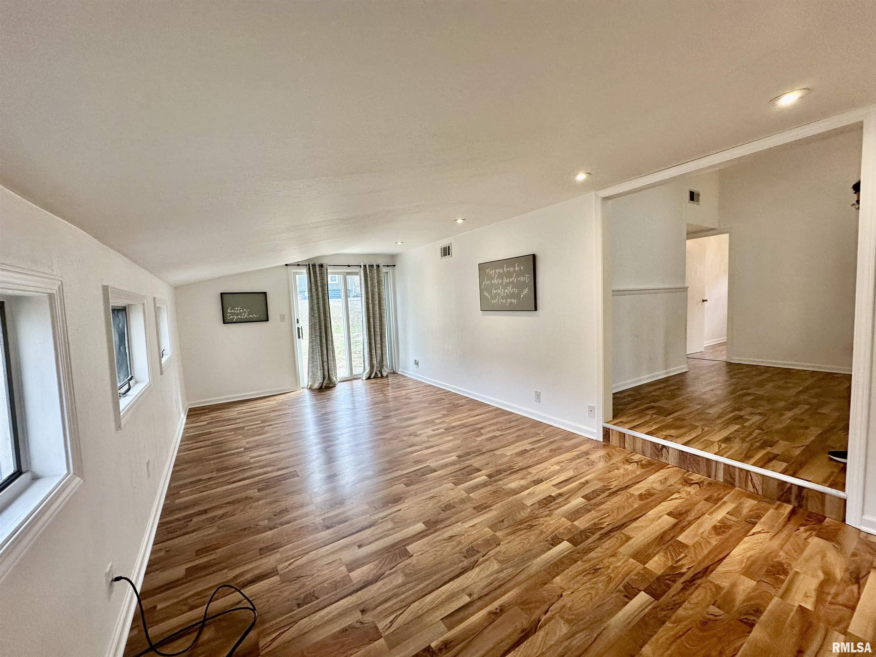 1328 Hilltop Drive, Pekin, Illinois image 38