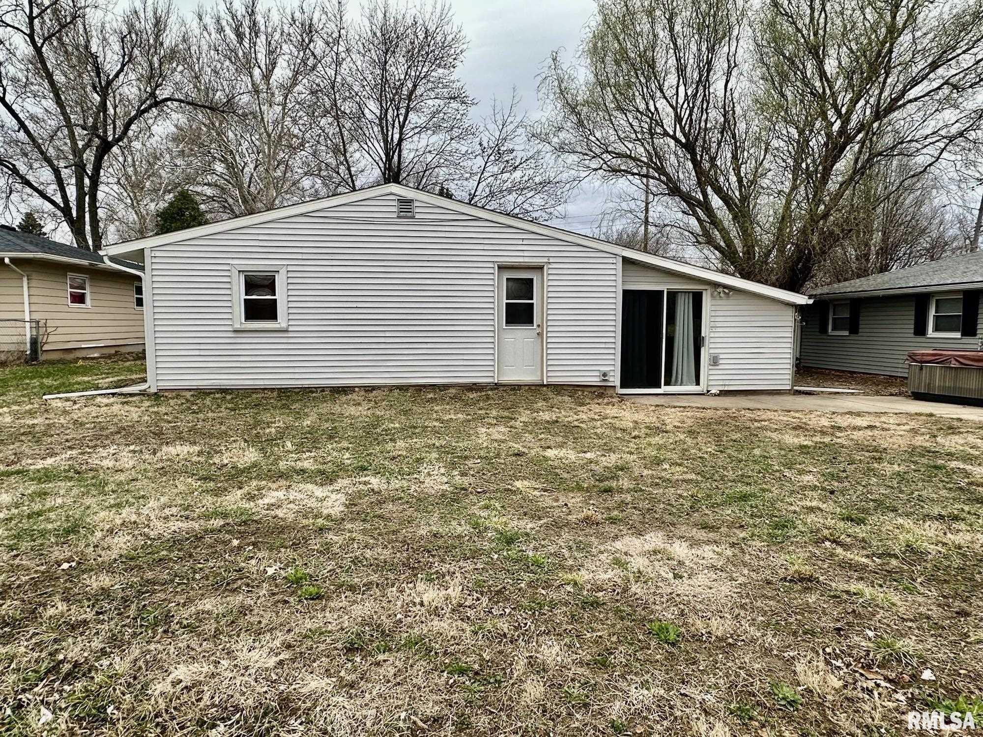 1328 Hilltop Drive, Pekin, Illinois image 37