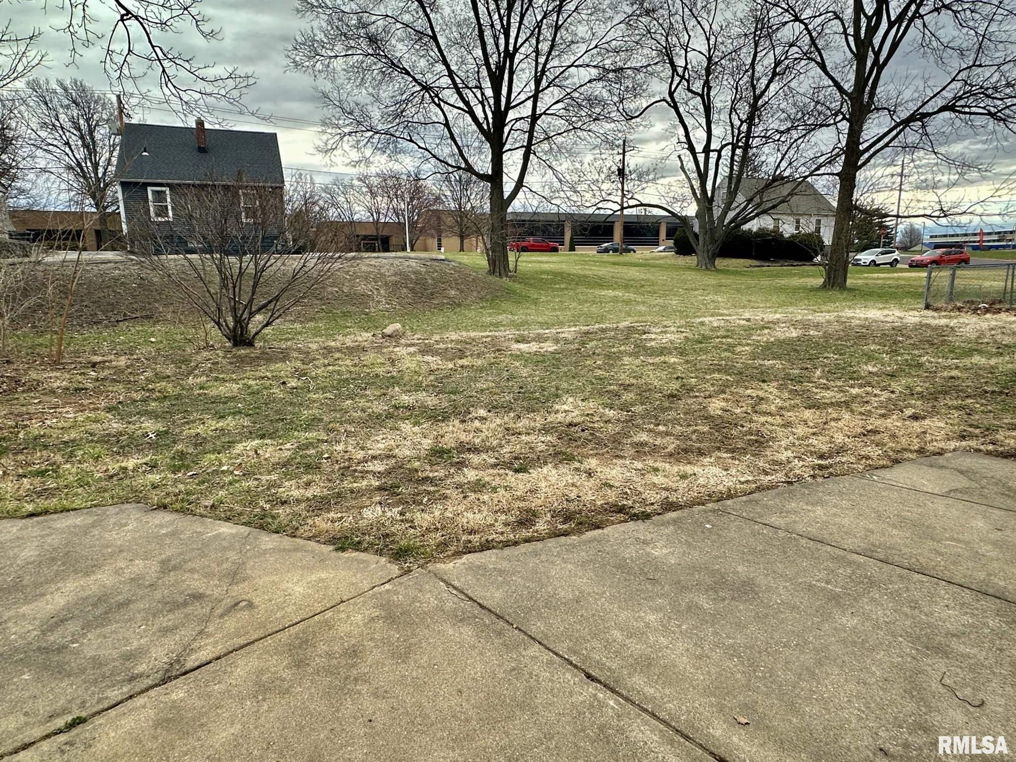 1328 Hilltop Drive, Pekin, Illinois image 34