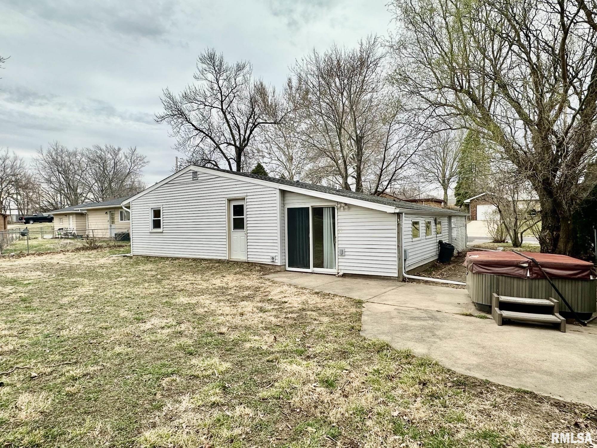 1328 Hilltop Drive, Pekin, Illinois image 35