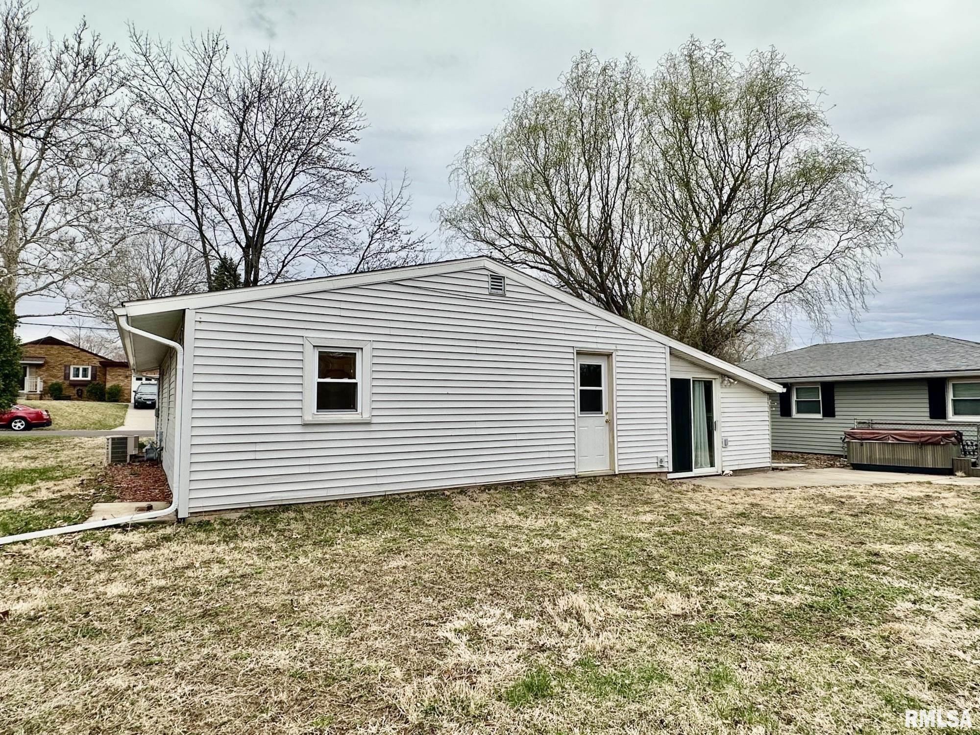 1328 Hilltop Drive, Pekin, Illinois image 36