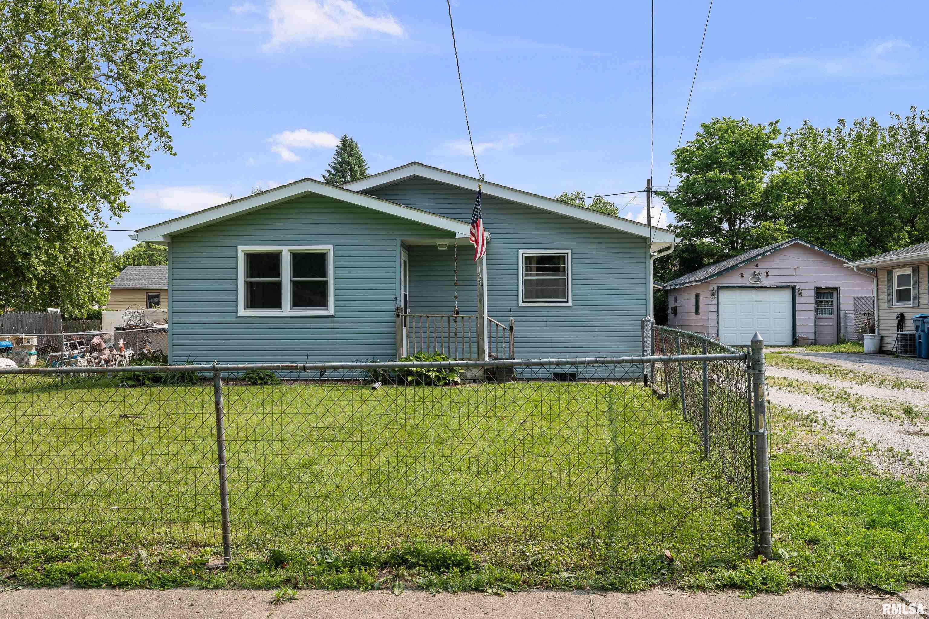 129 State Street, Carbon Cliff, Illinois image 1