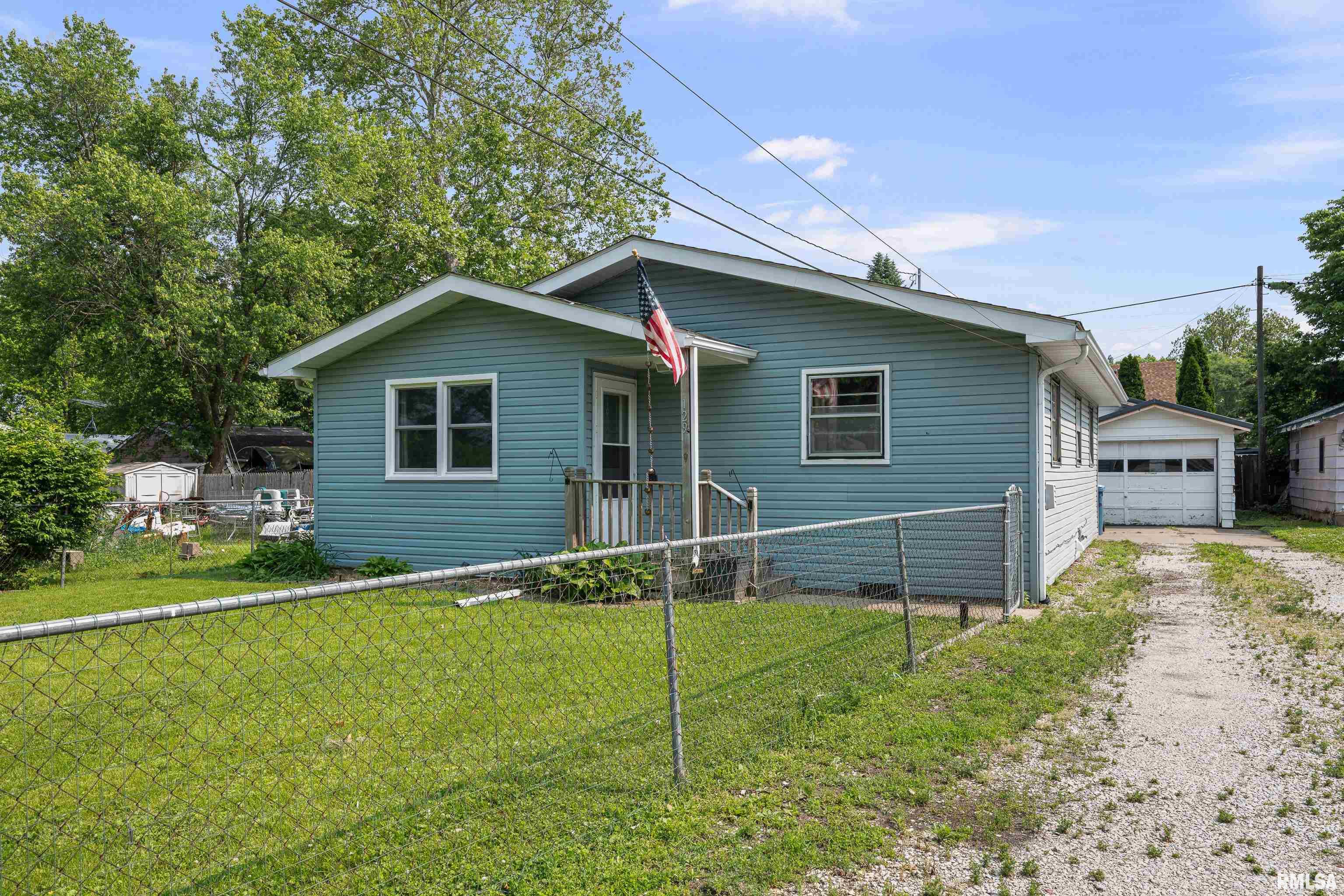 129 State Street, Carbon Cliff, Illinois image 2