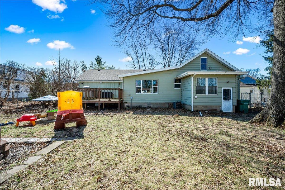 2415 W Ayres Avenue, West Peoria, Illinois image 32