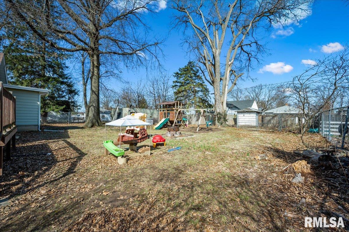 2415 W Ayres Avenue, West Peoria, Illinois image 30