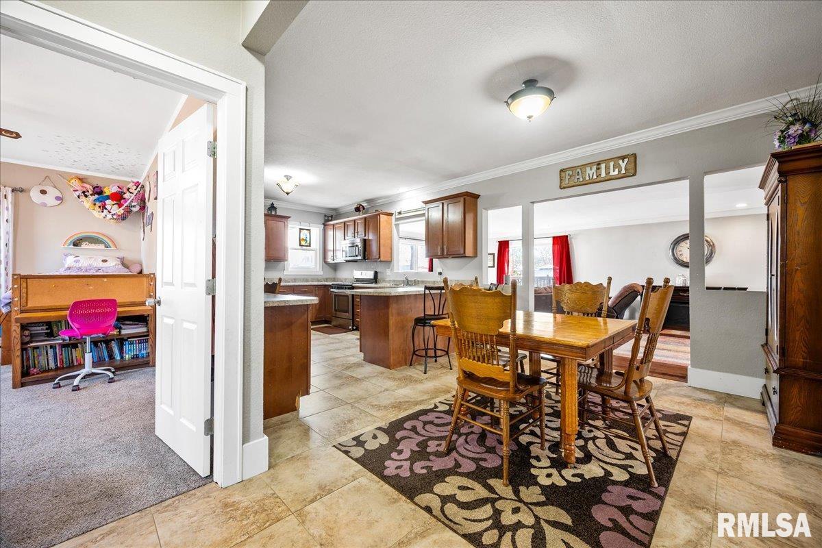 2415 W Ayres Avenue, West Peoria, Illinois image 9