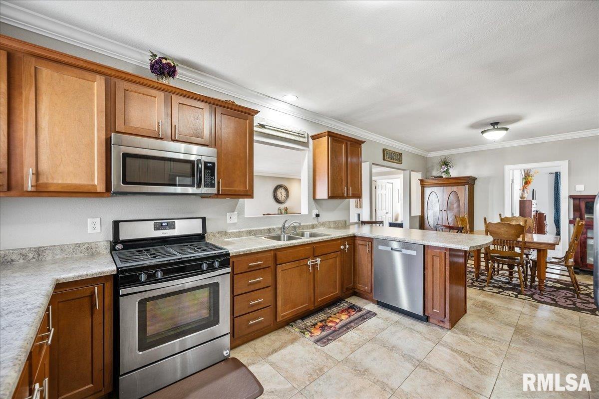 2415 W Ayres Avenue, West Peoria, Illinois image 11