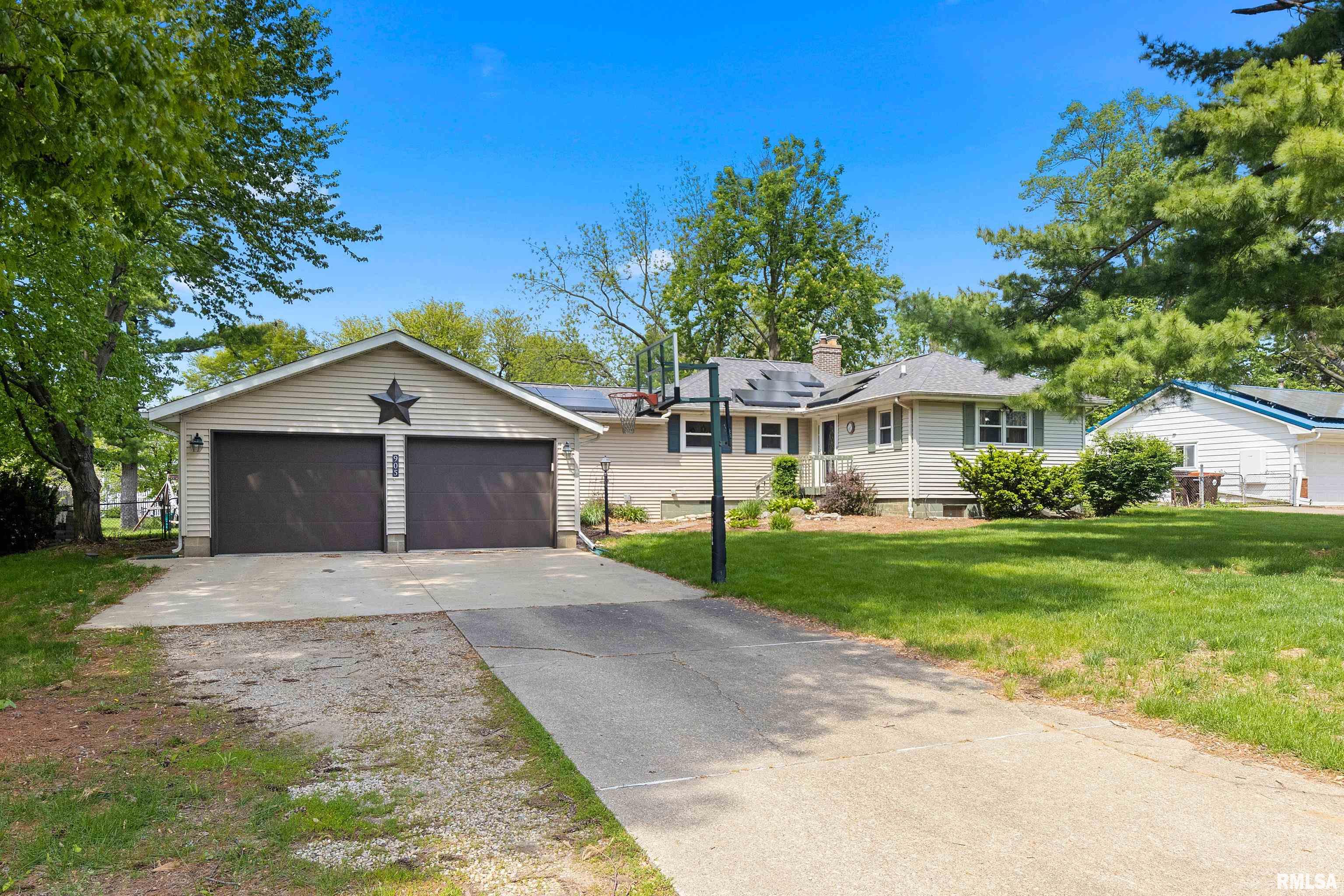 905 W Wilshire Drive, Peoria, Illinois image 1